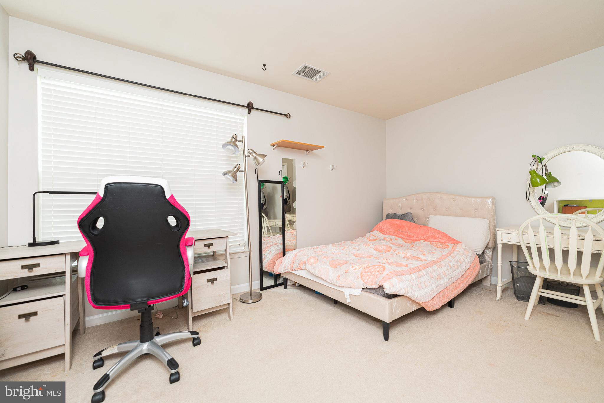 BELMONT LAND BAY - Residential Lease