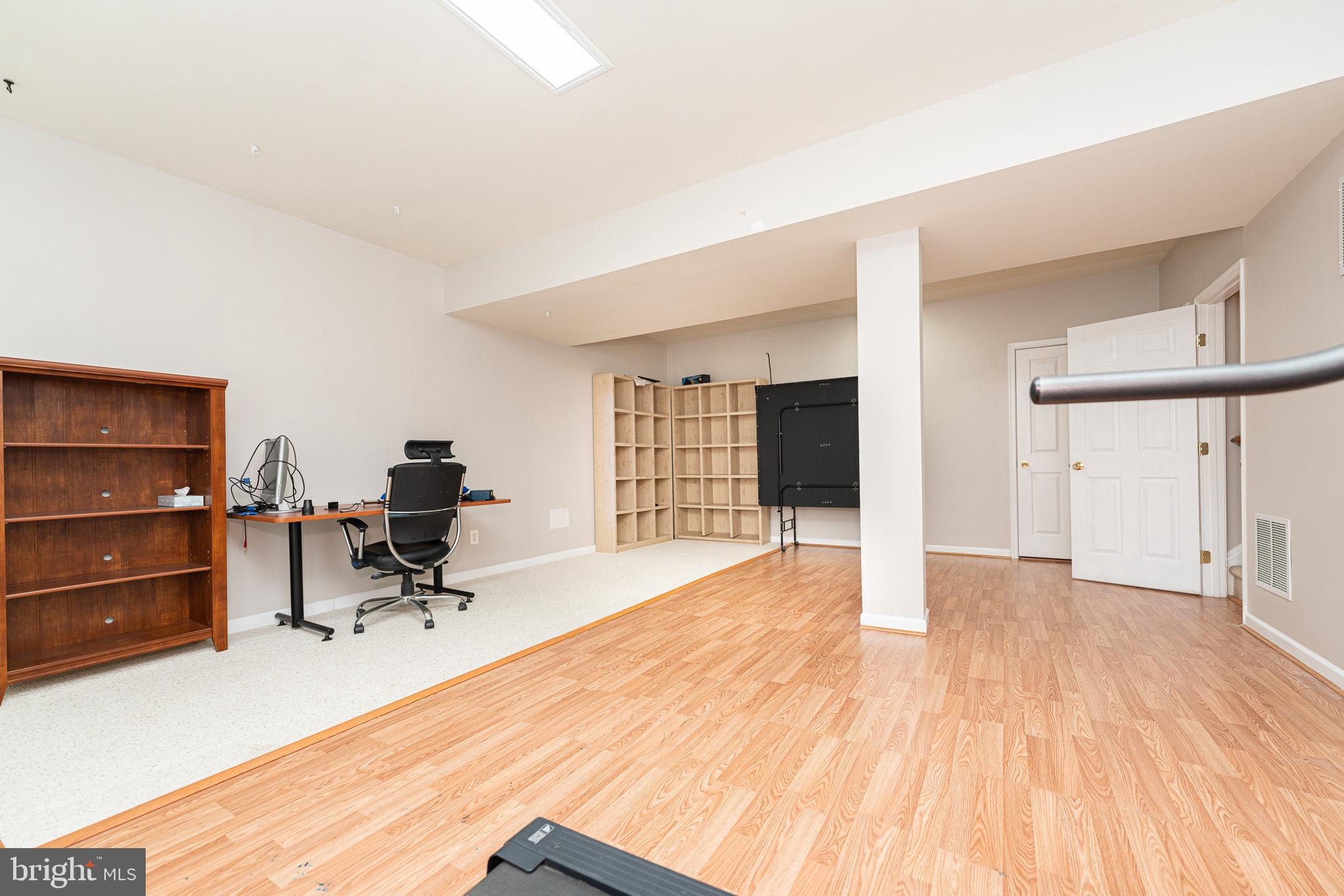 BELMONT LAND BAY - Residential Lease