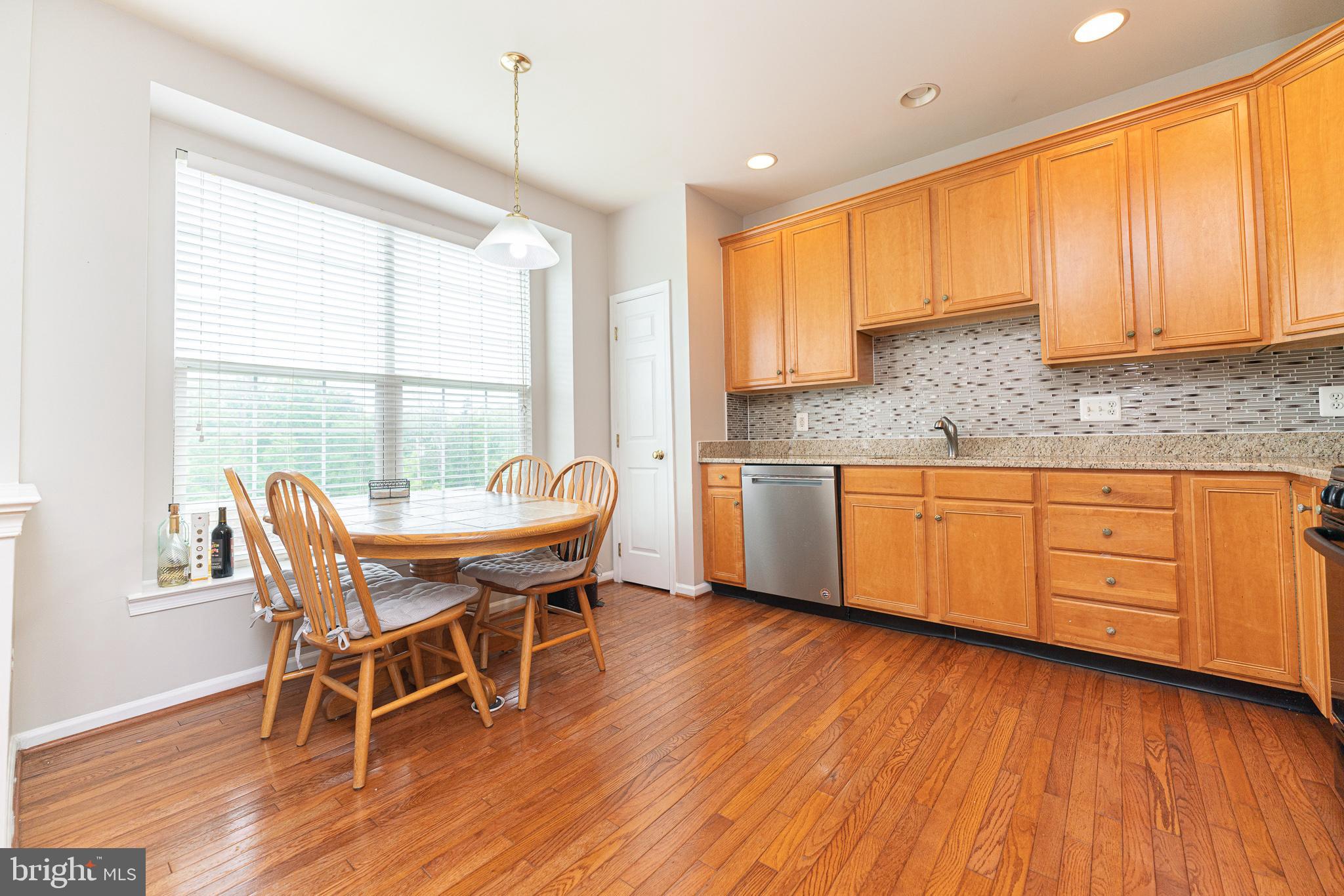 BELMONT LAND BAY - Residential Lease