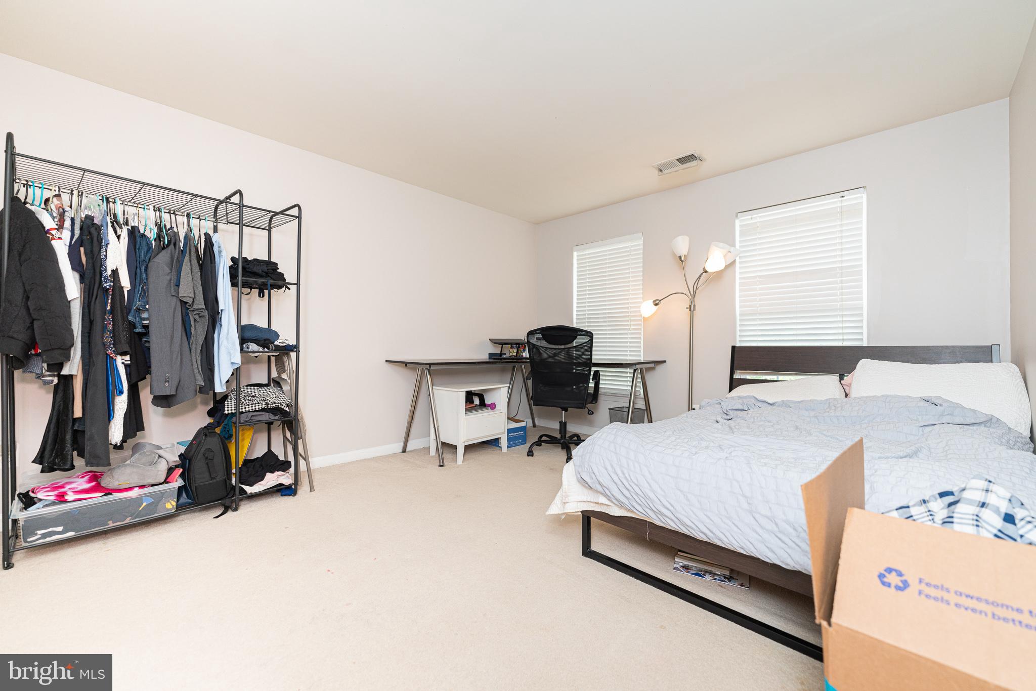 BELMONT LAND BAY - Residential Lease