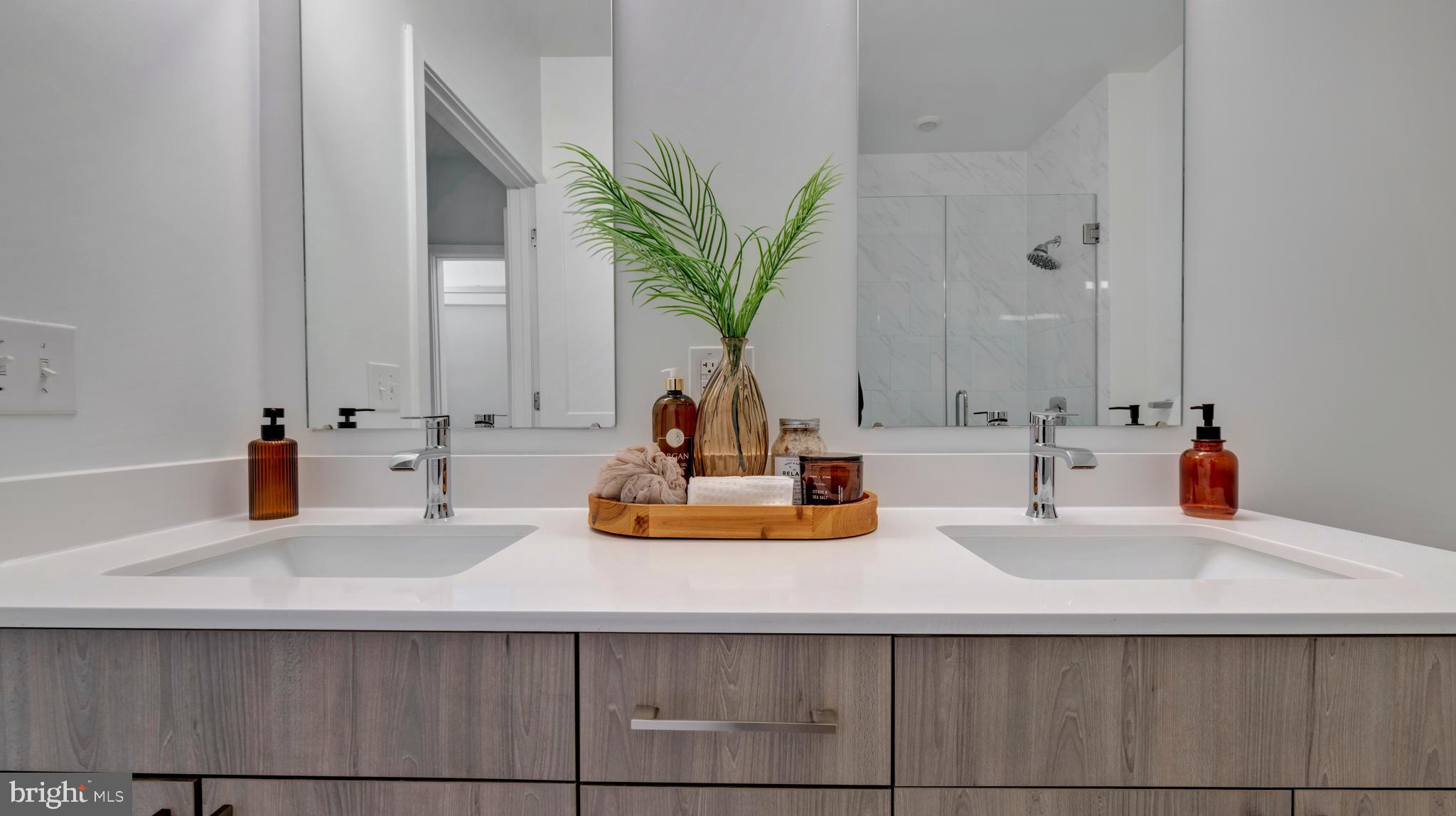 NATIONAL HARBOR - Residential