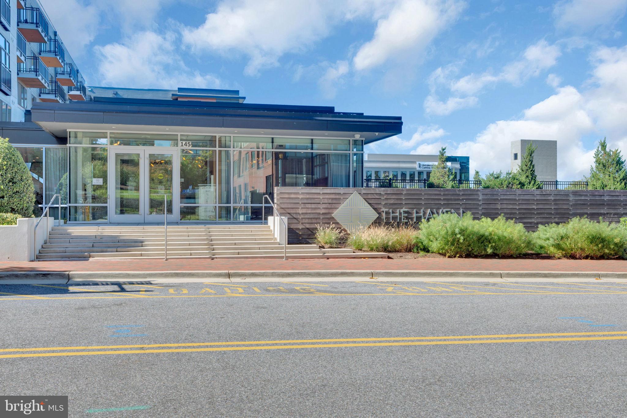 145 RIVERHAVEN DRIVE 514