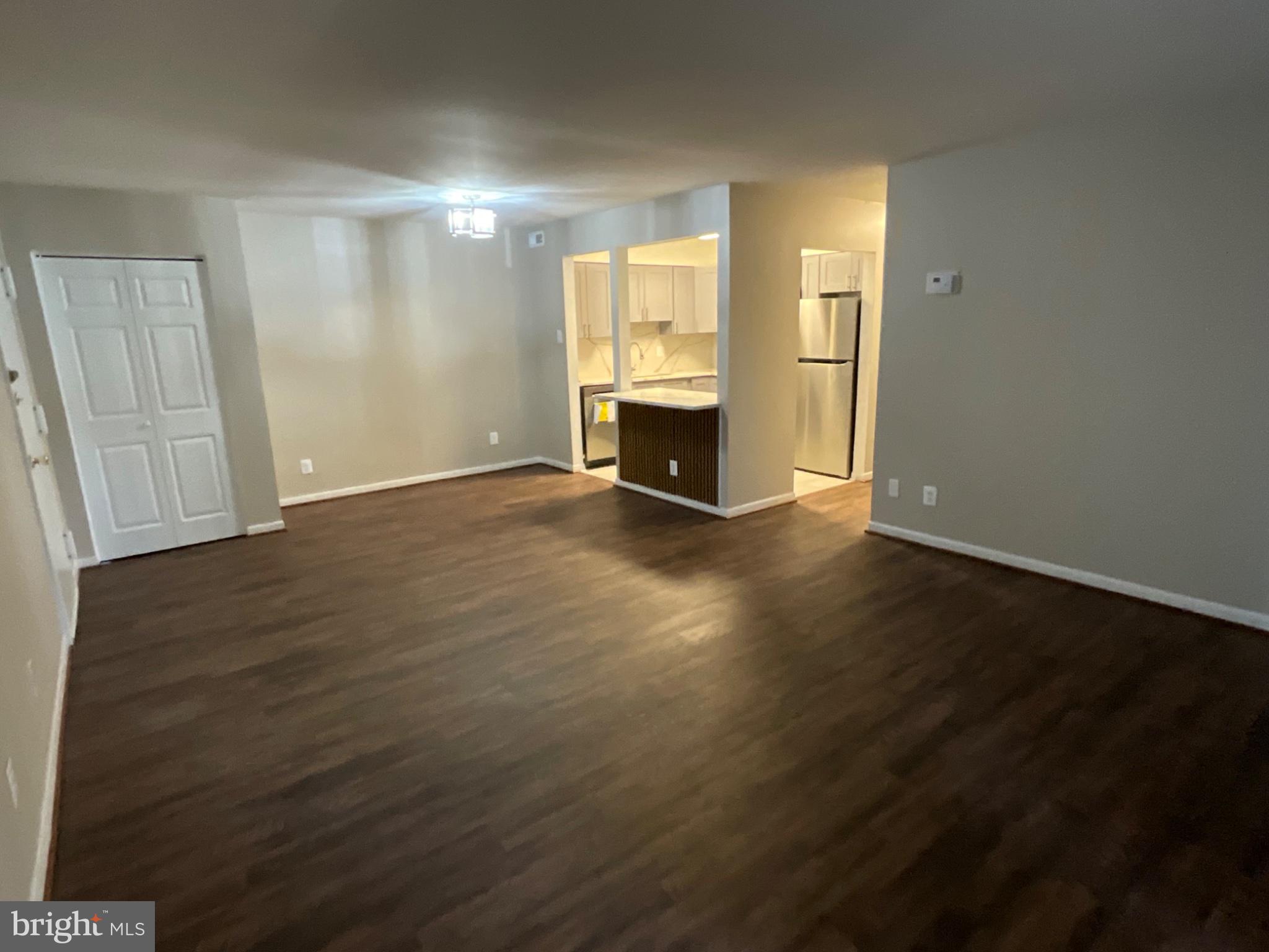 TREETOP CONDO - Residential