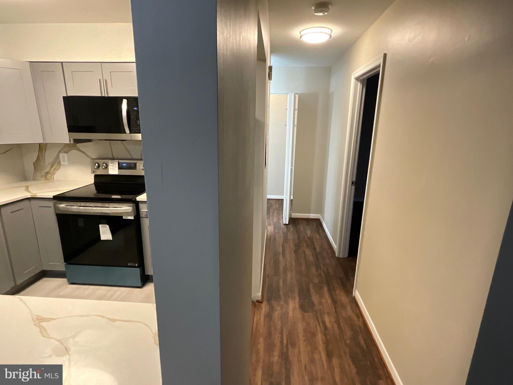 TREETOP CONDO - Residential