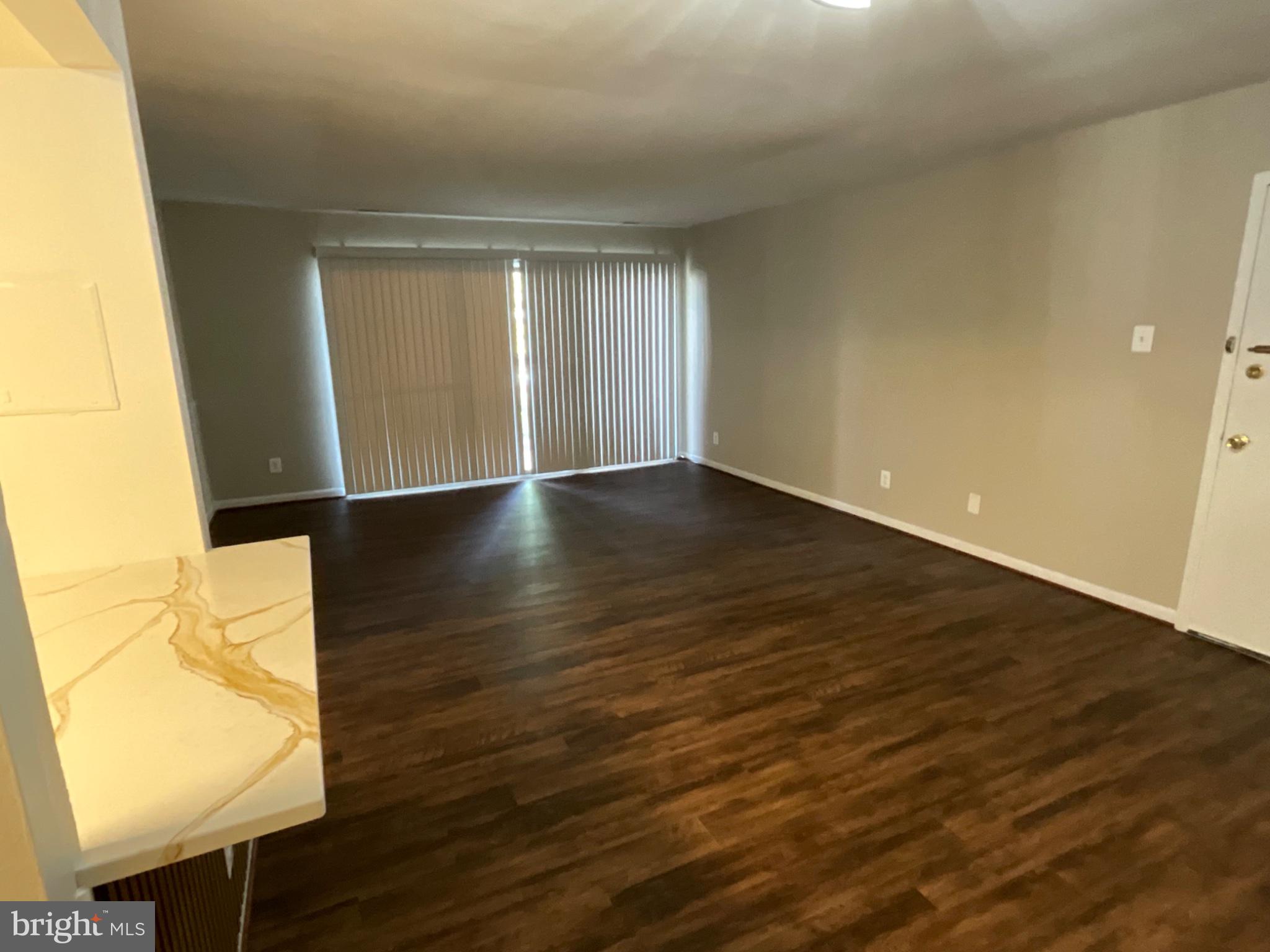 TREETOP CONDO - Residential