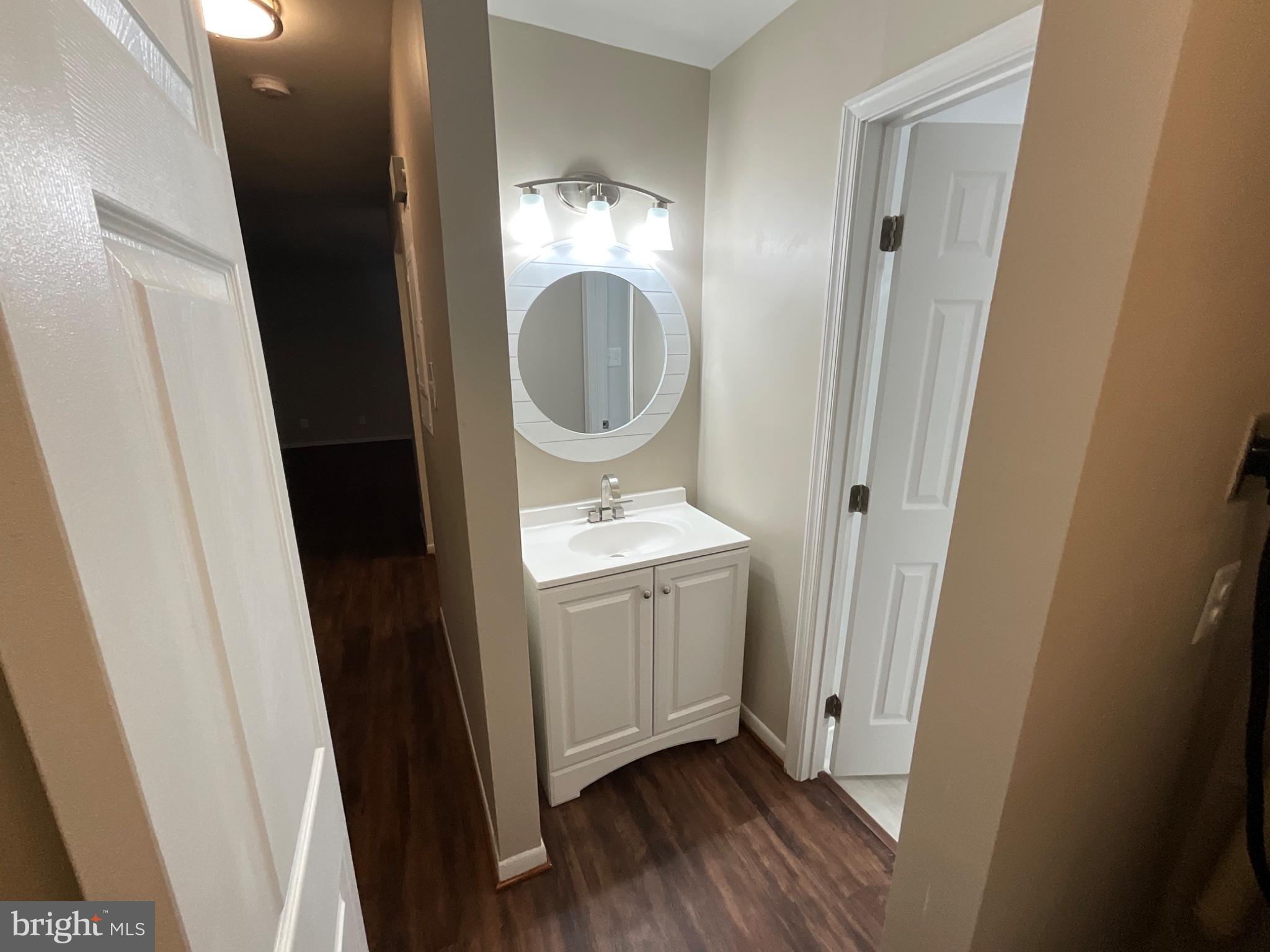 TREETOP CONDO - Residential