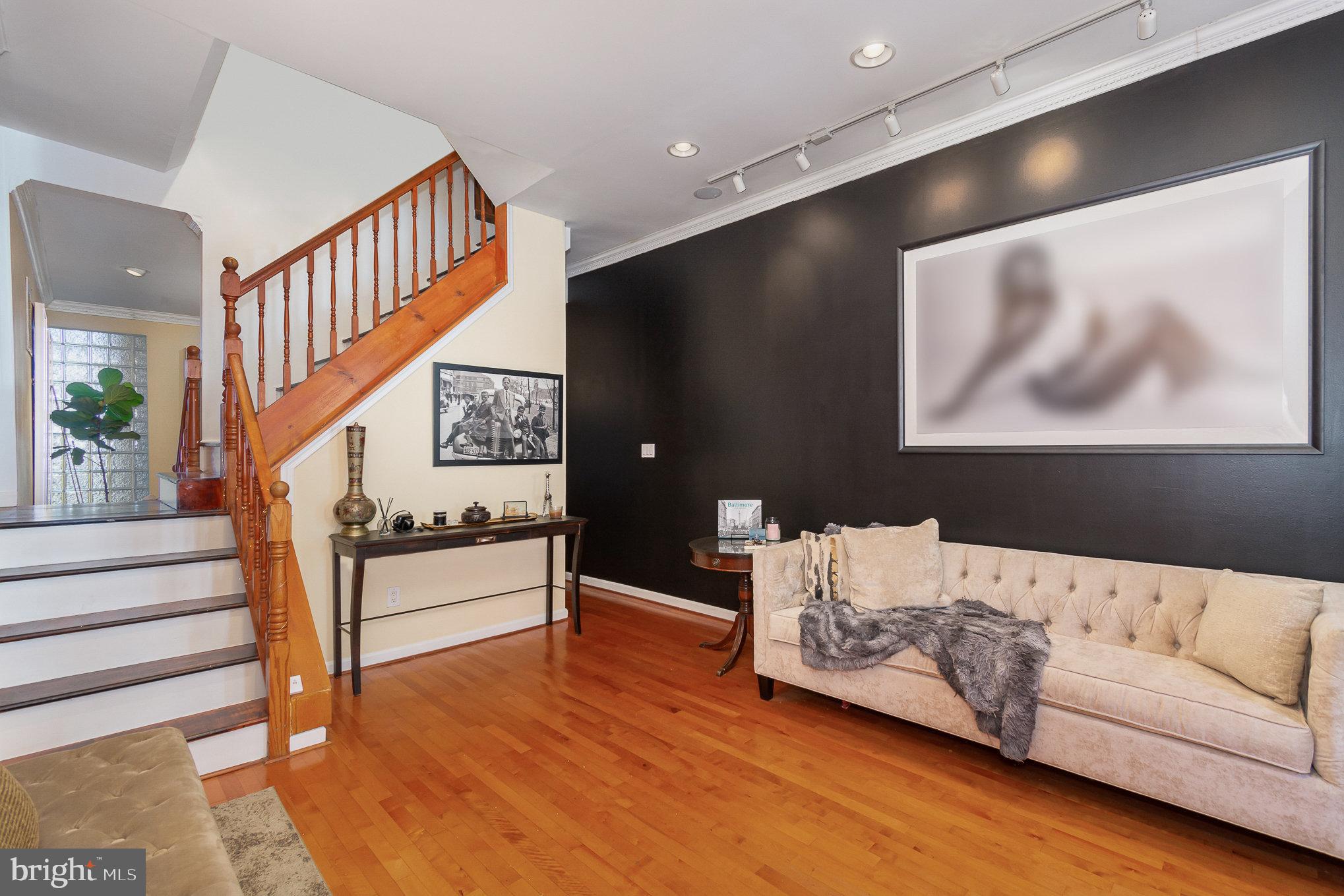 RESERVOIR HILL - Residential