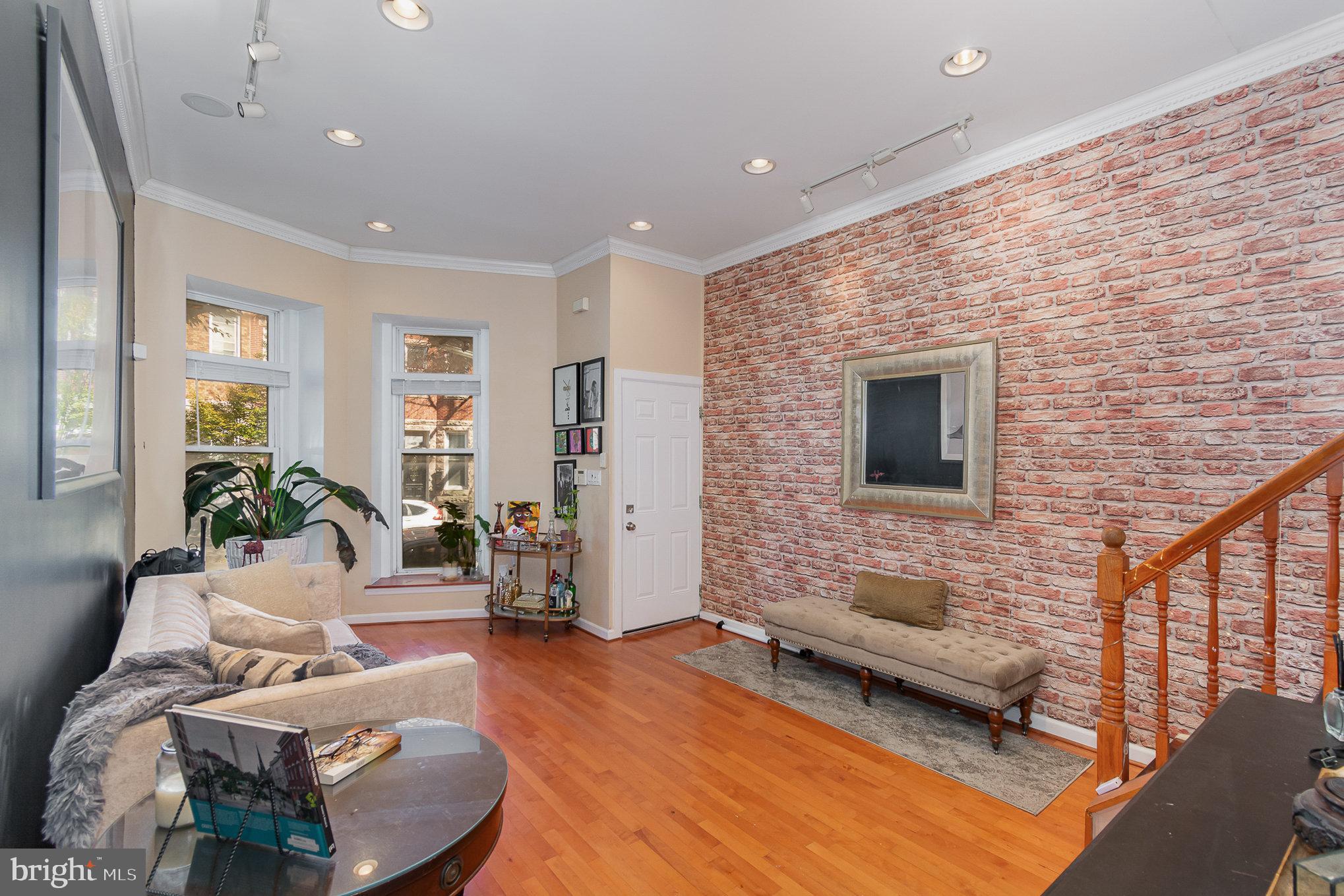 RESERVOIR HILL - Residential