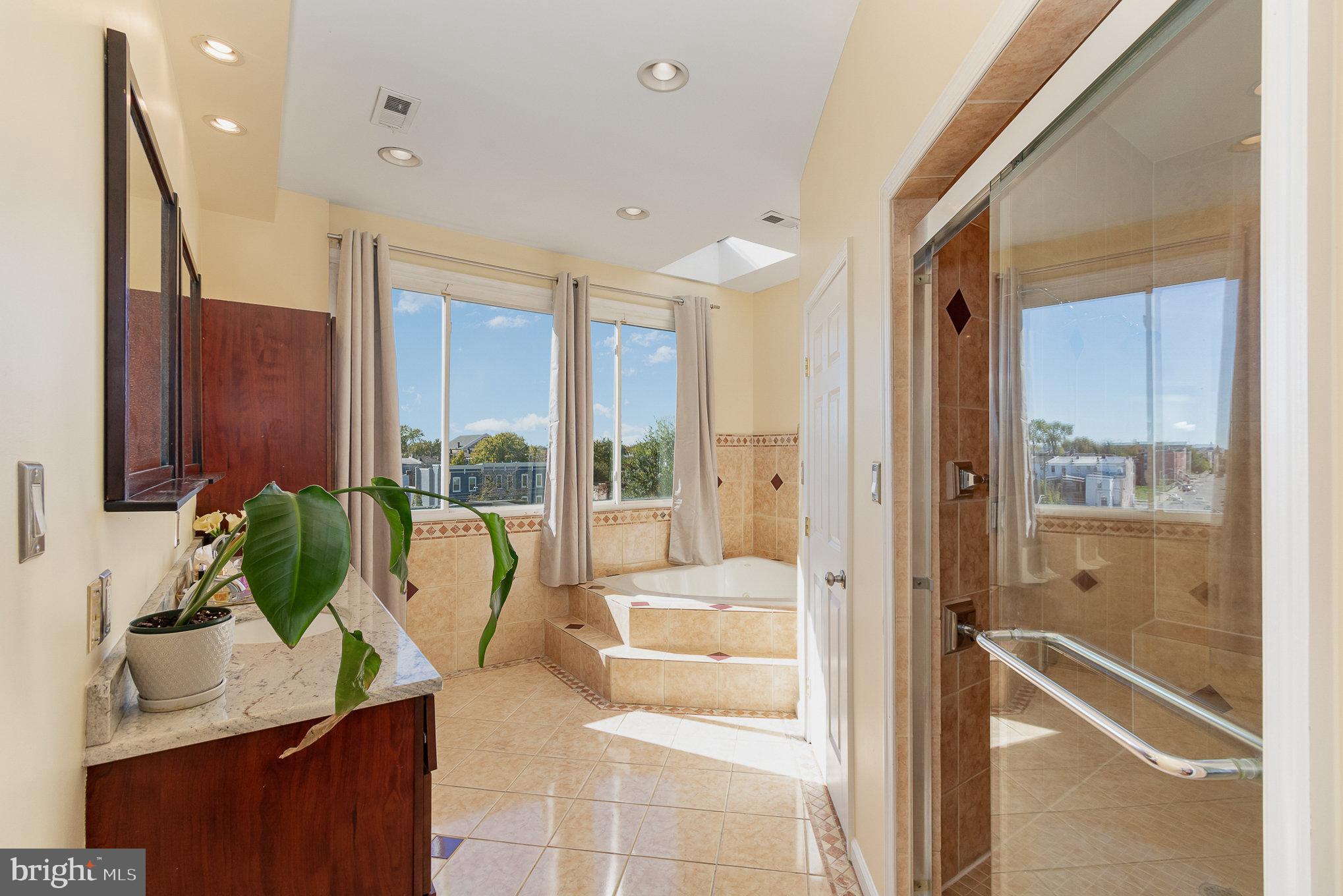 RESERVOIR HILL - Residential