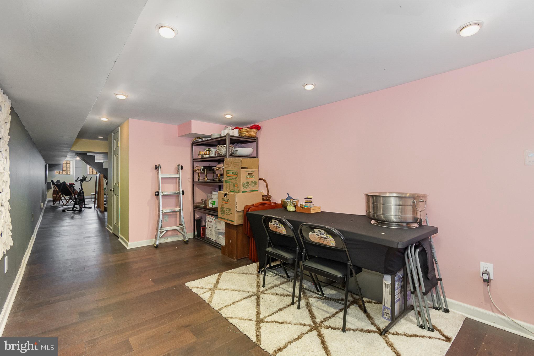 RESERVOIR HILL - Residential