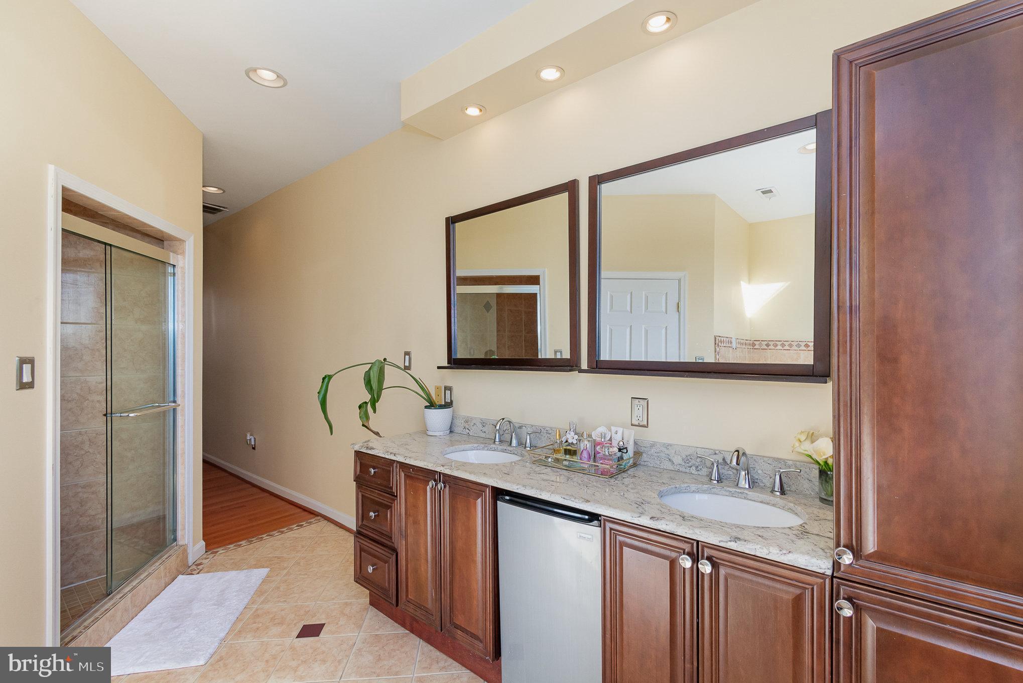 RESERVOIR HILL - Residential