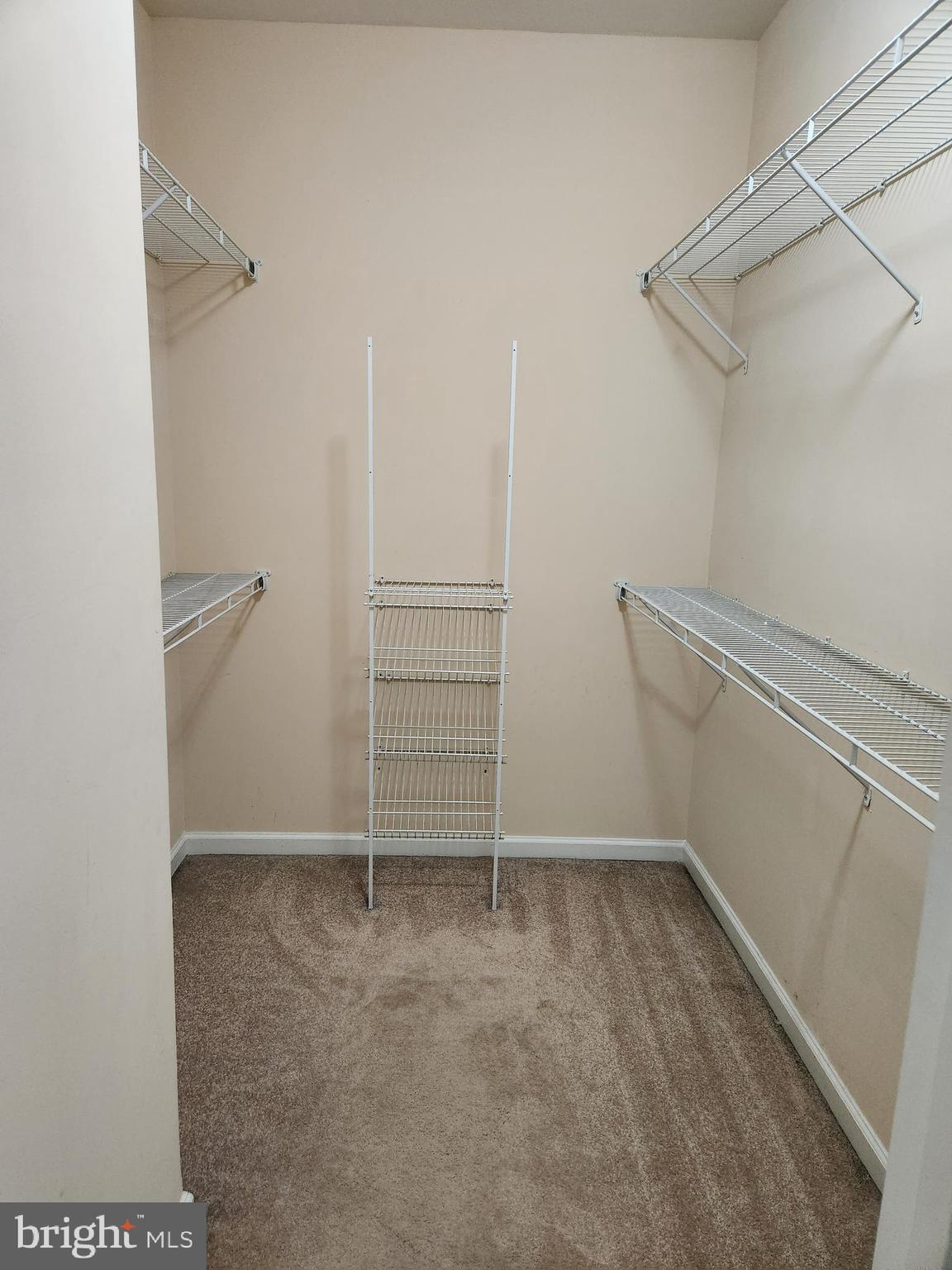 ARCHERS ROCK - Residential Lease