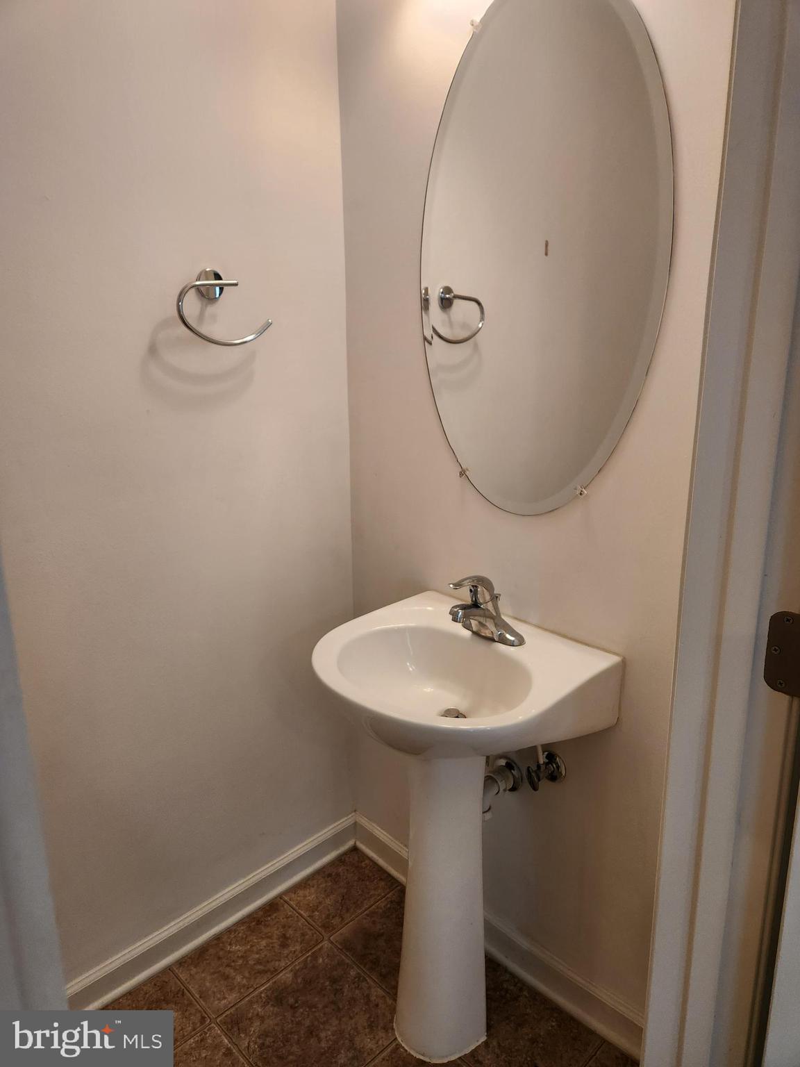 ARCHERS ROCK - Residential Lease