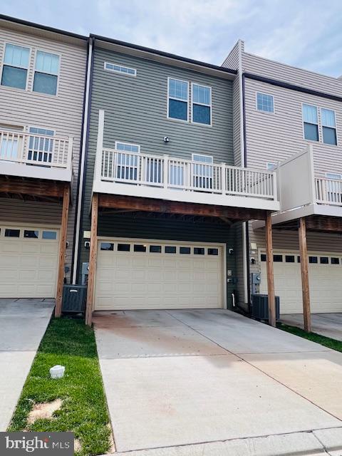 HARRINGTON TERRACE - Residential Lease