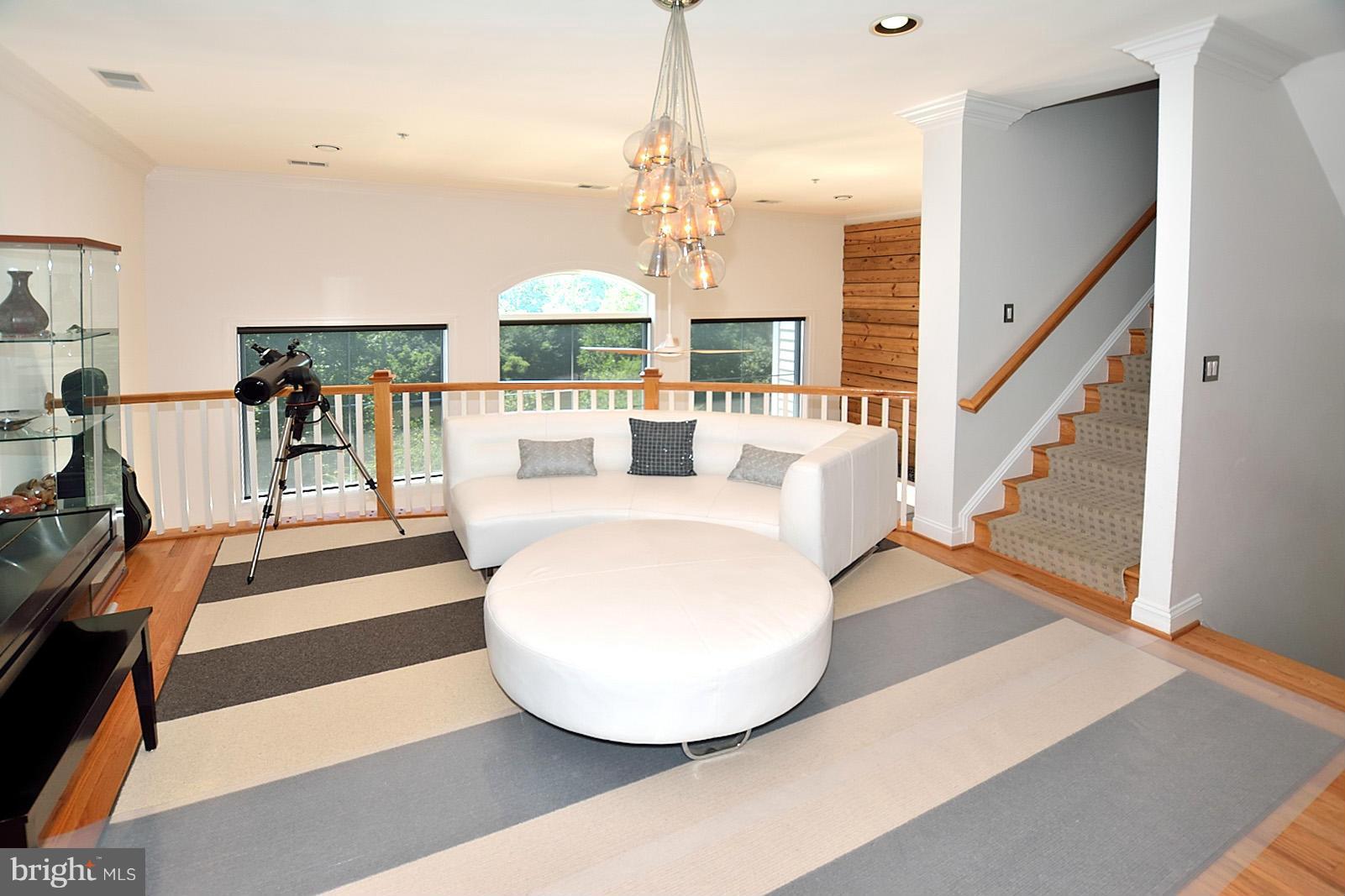 BEACON HILL - Residential Lease