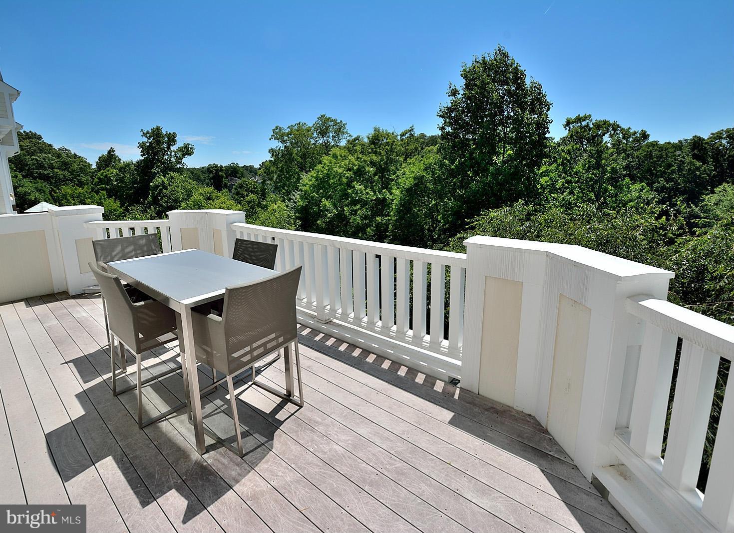 BEACON HILL - Residential Lease