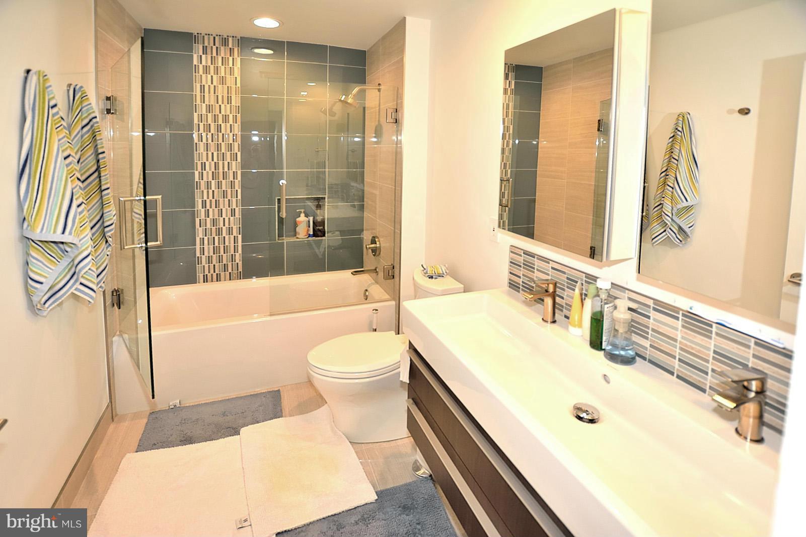 BEACON HILL - Residential Lease