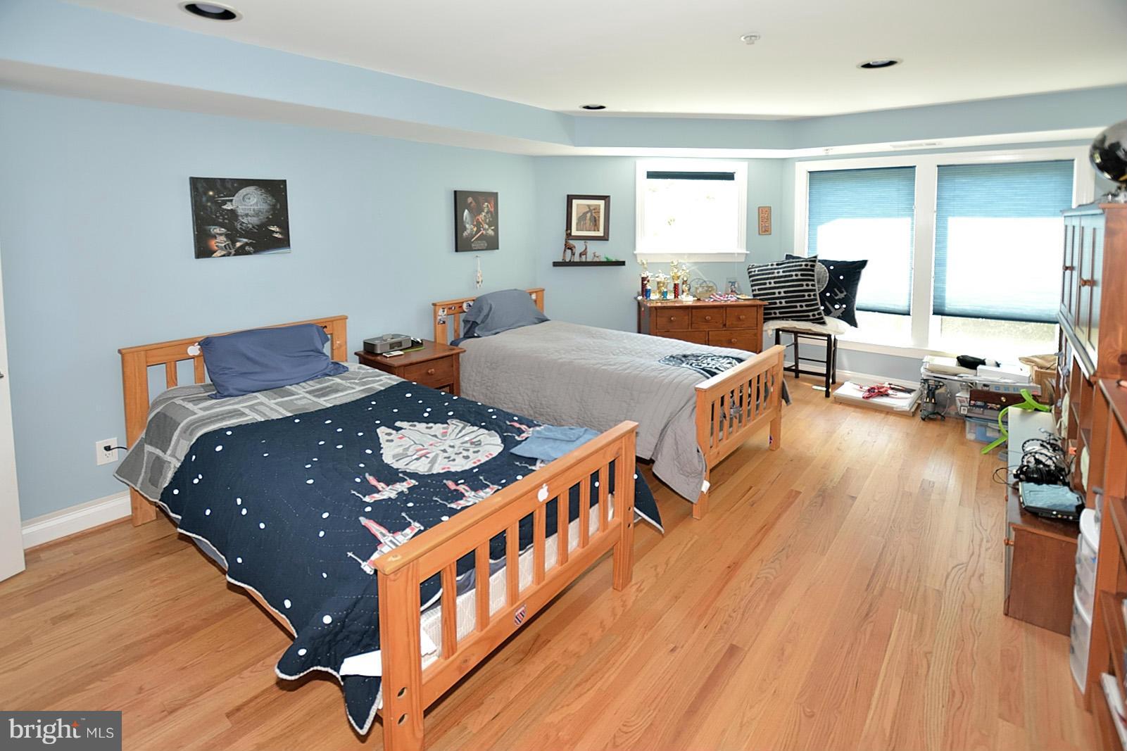 BEACON HILL - Residential Lease