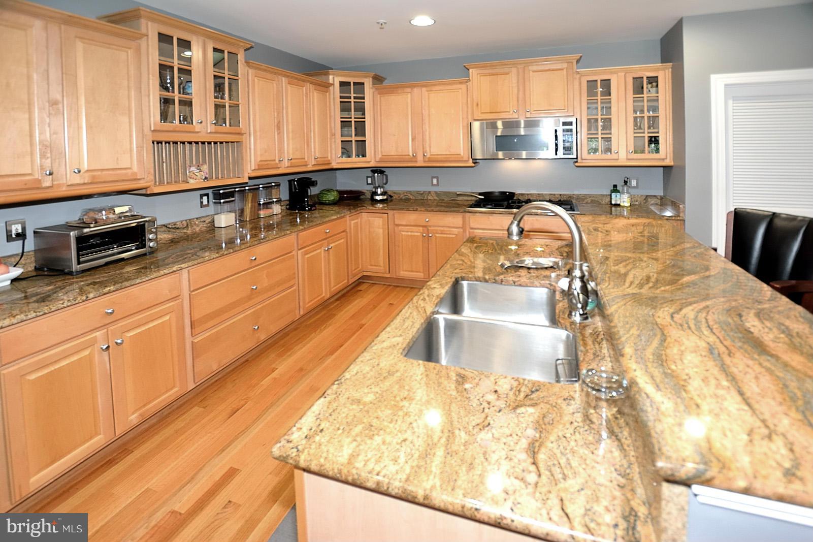 BEACON HILL - Residential Lease