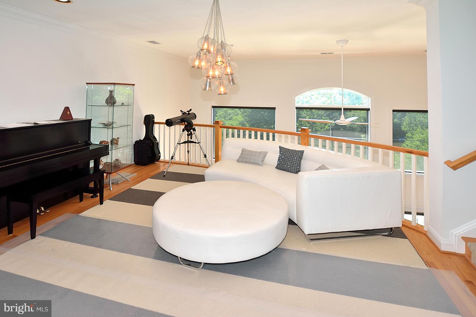 BEACON HILL - Residential Lease