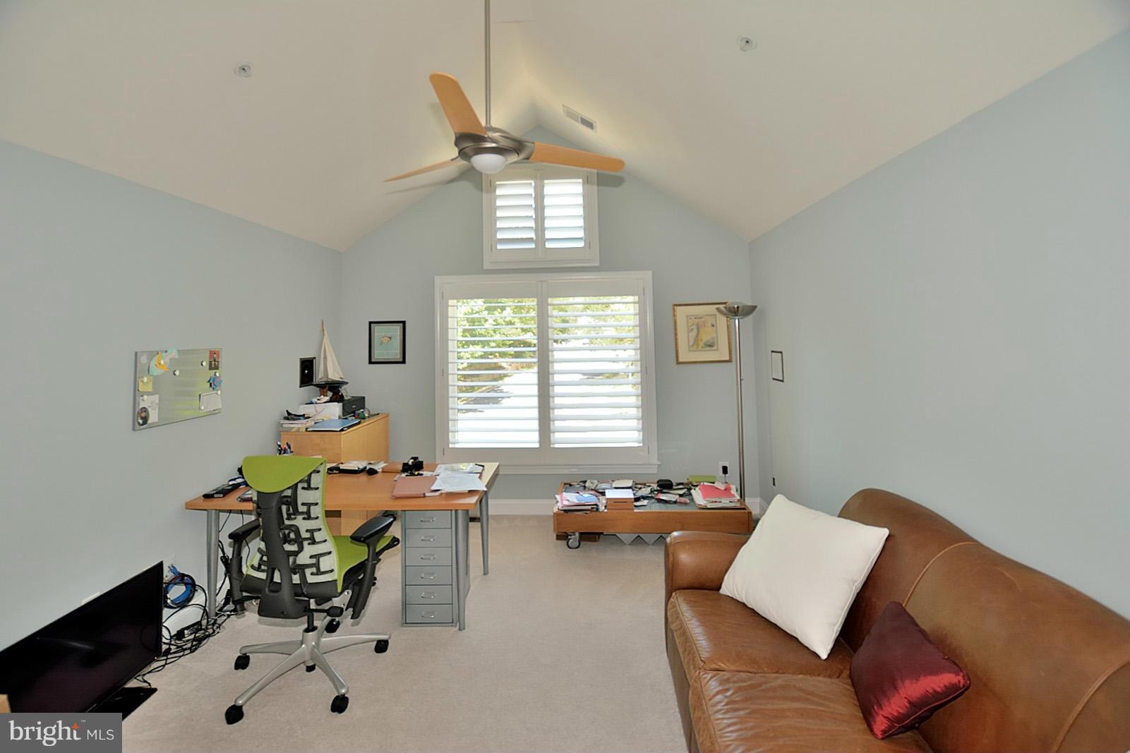 BEACON HILL - Residential Lease