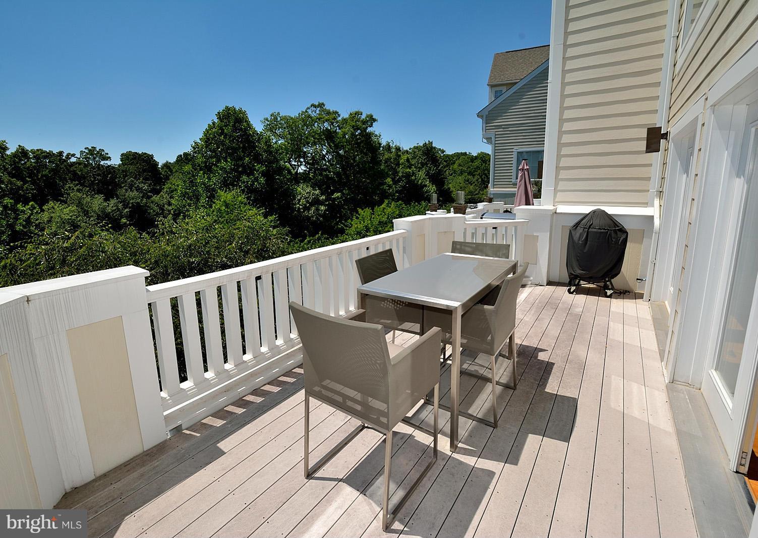 BEACON HILL - Residential Lease