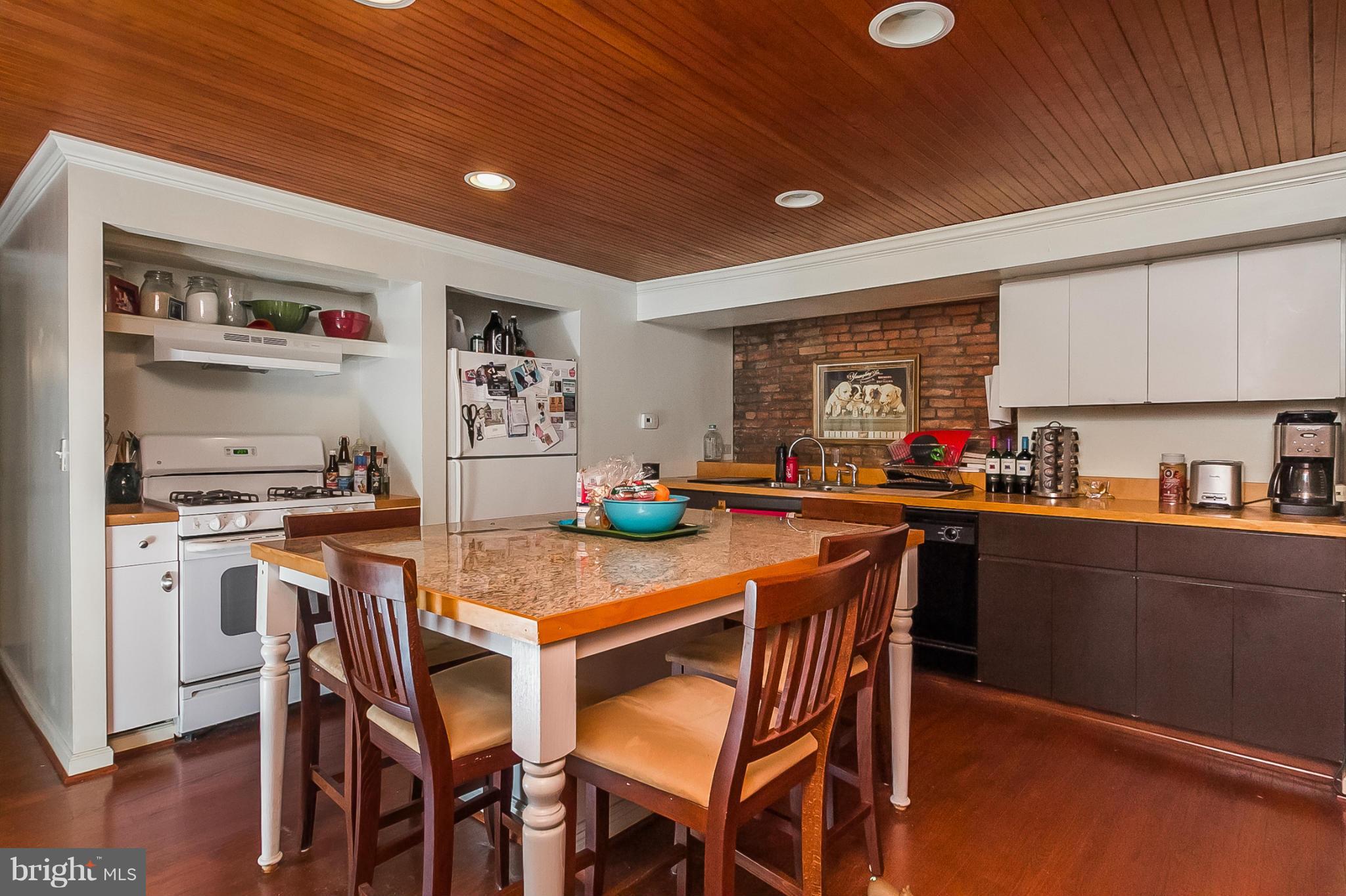 BOLTON HILL HISTORIC DISTRICT - Residential Income