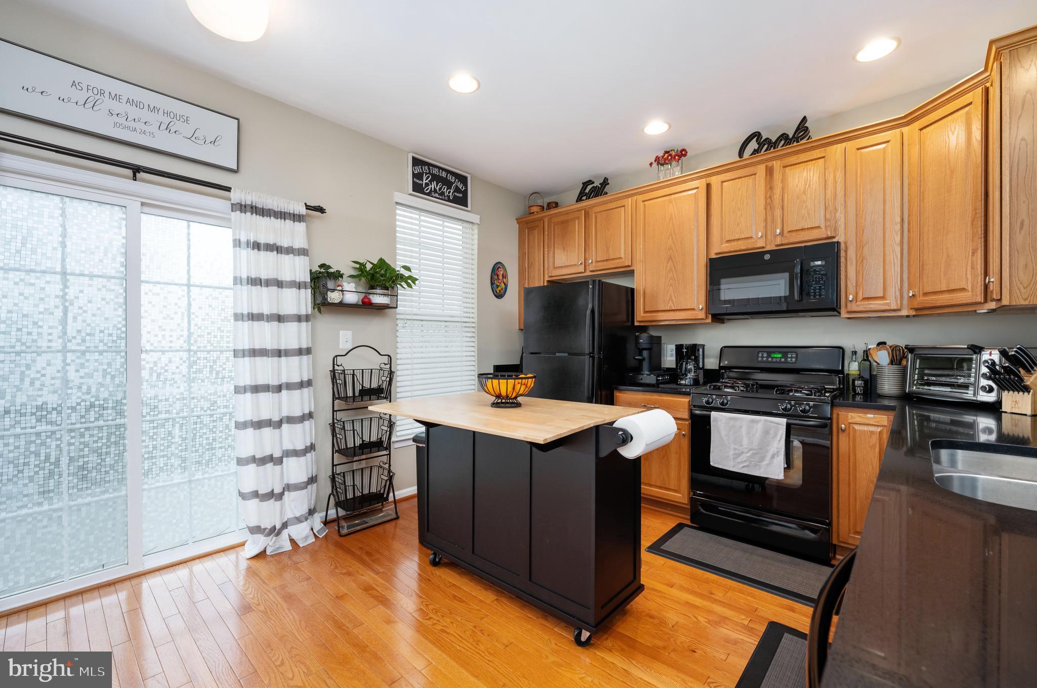 AMBERLEA AT SOUTH RIDING - Residential