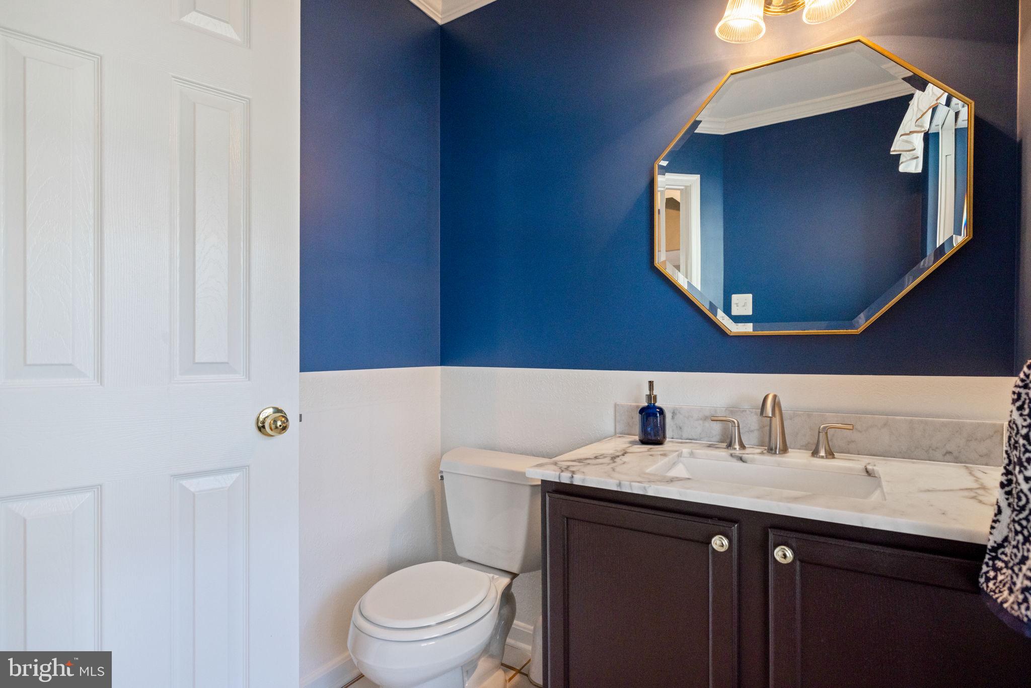 ROUND HILL - Residential