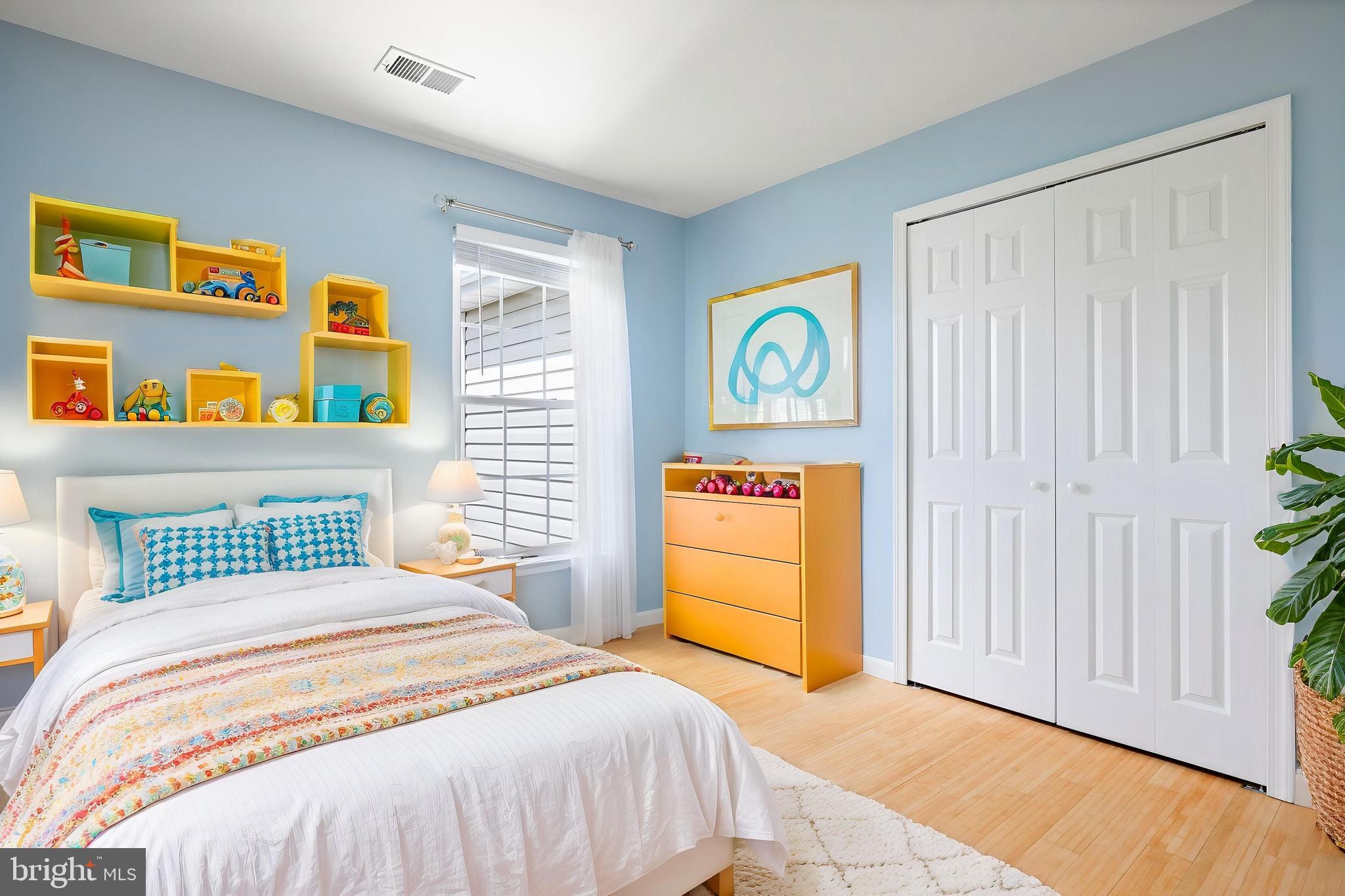 ROUND HILL - Residential