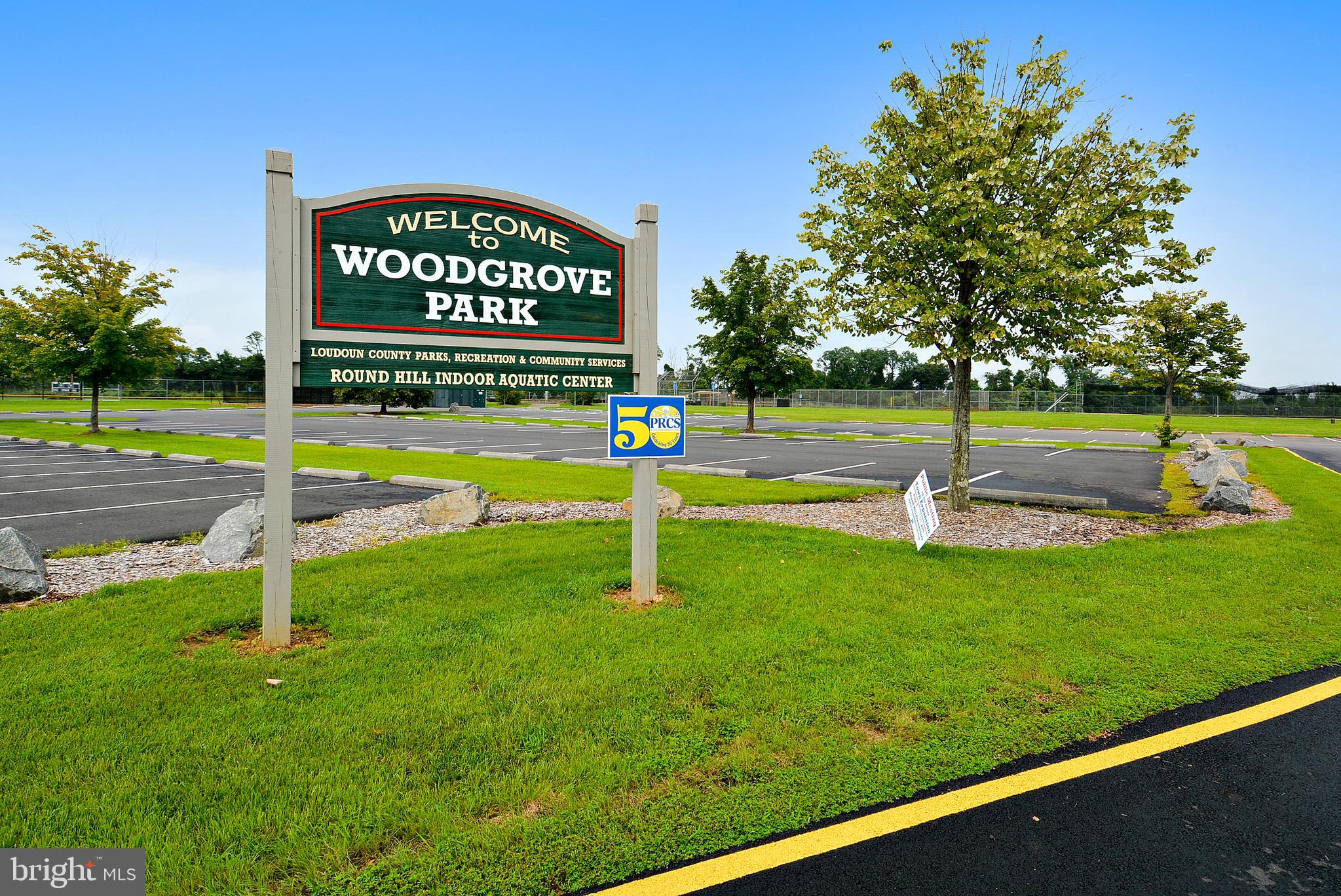 ROUND HILL - Residential