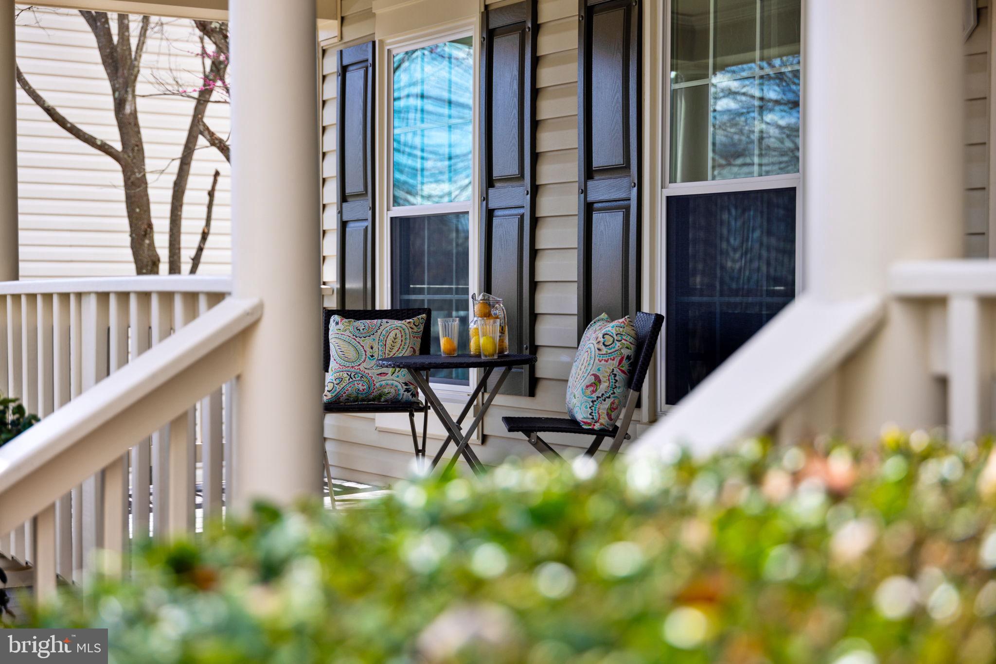 ROUND HILL - Residential