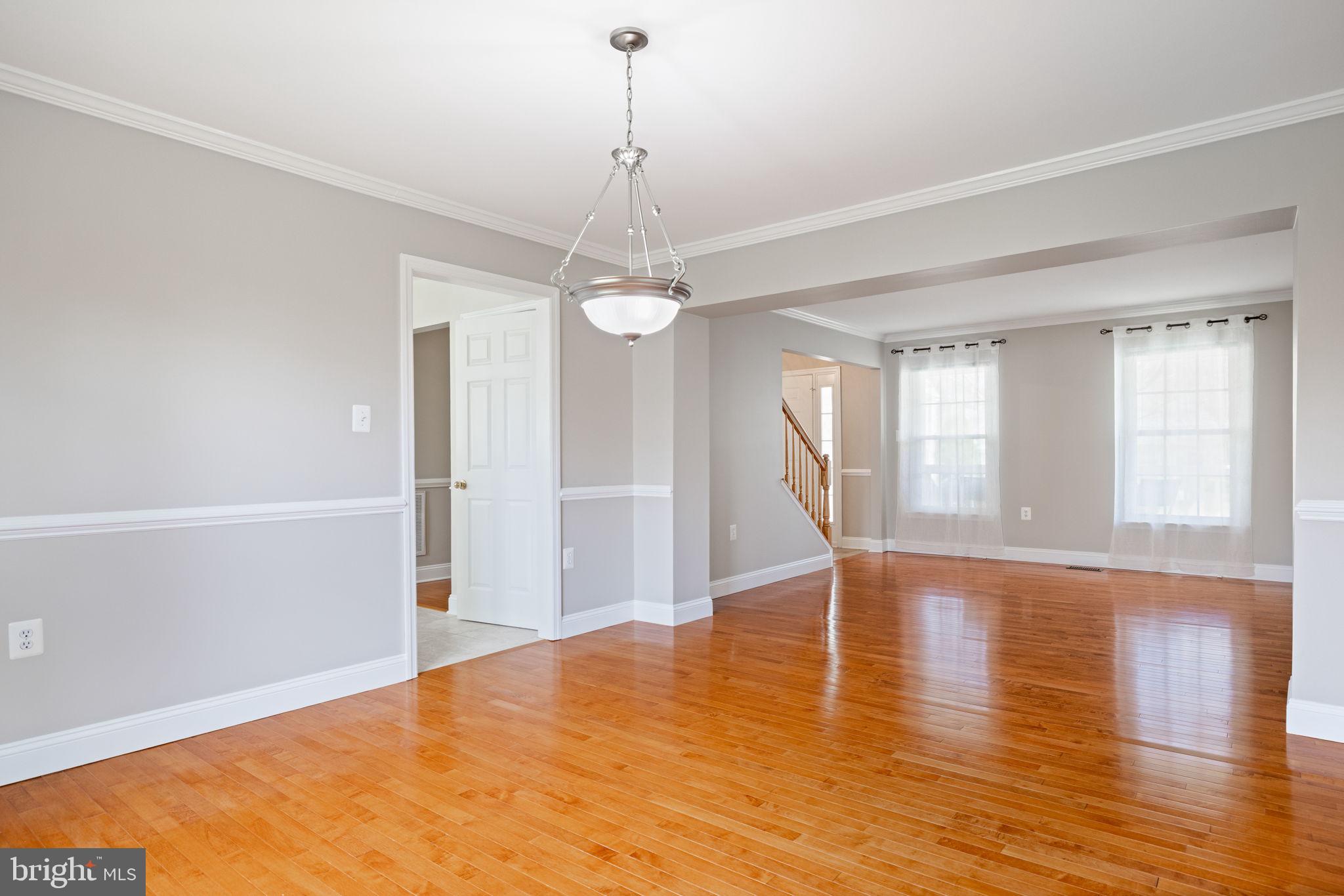 ROUND HILL - Residential