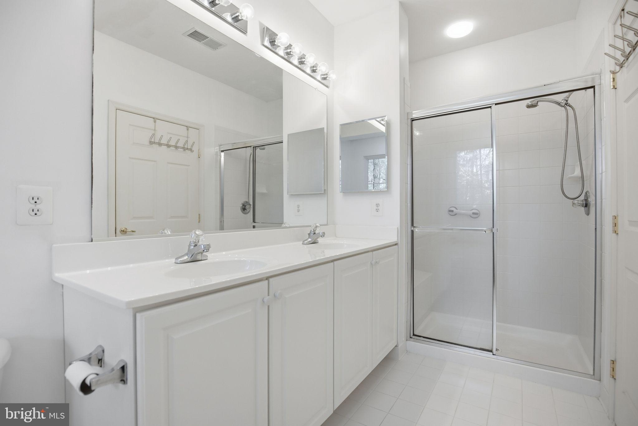 SOLOMONS LANDING - Residential