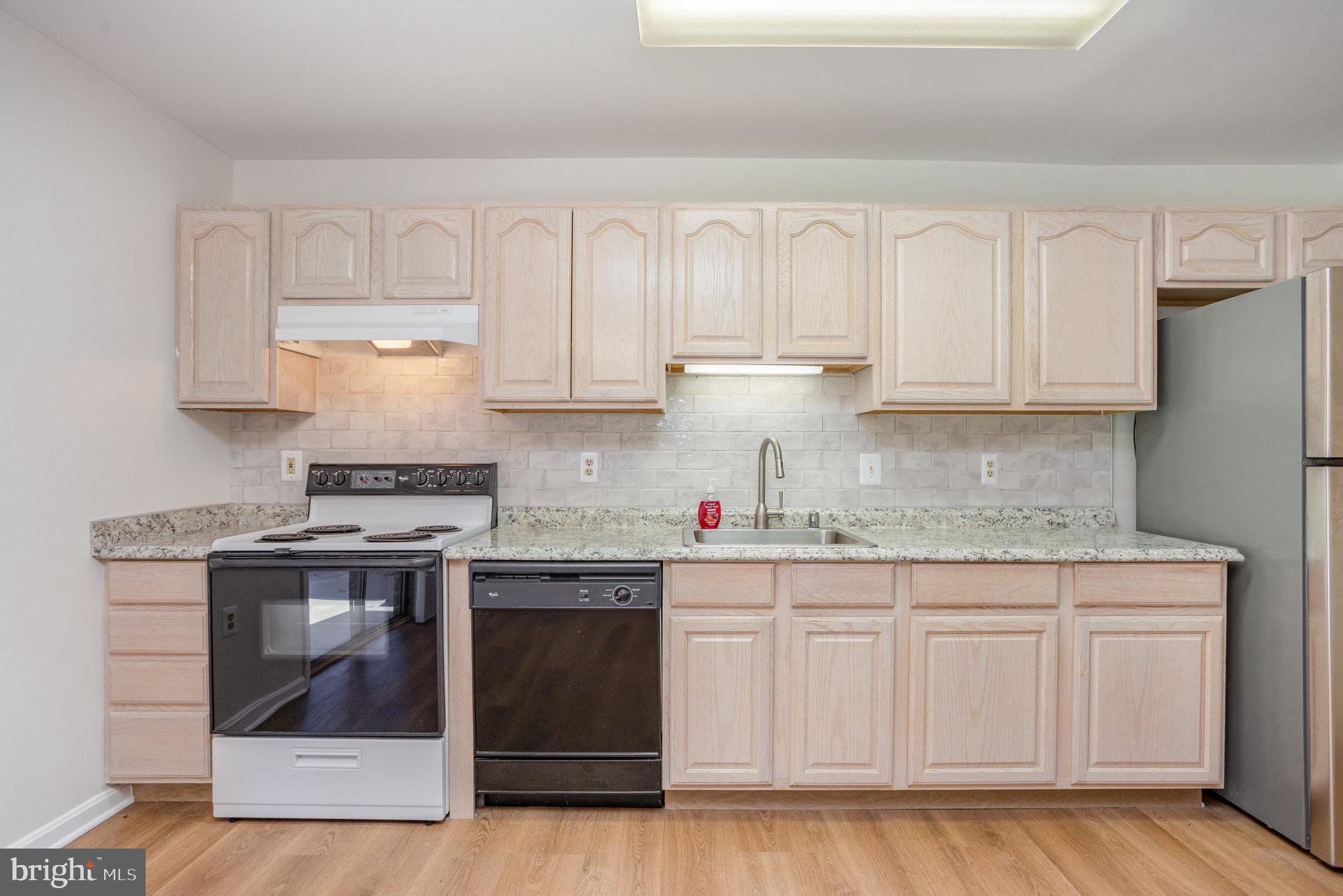 PERRY BROOK CONDOMINIUMS - Residential