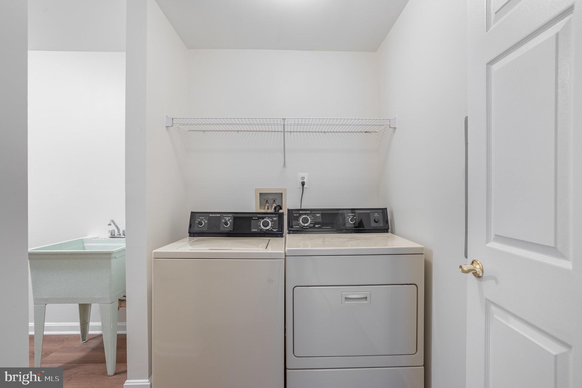 PERRY BROOK CONDOMINIUMS - Residential