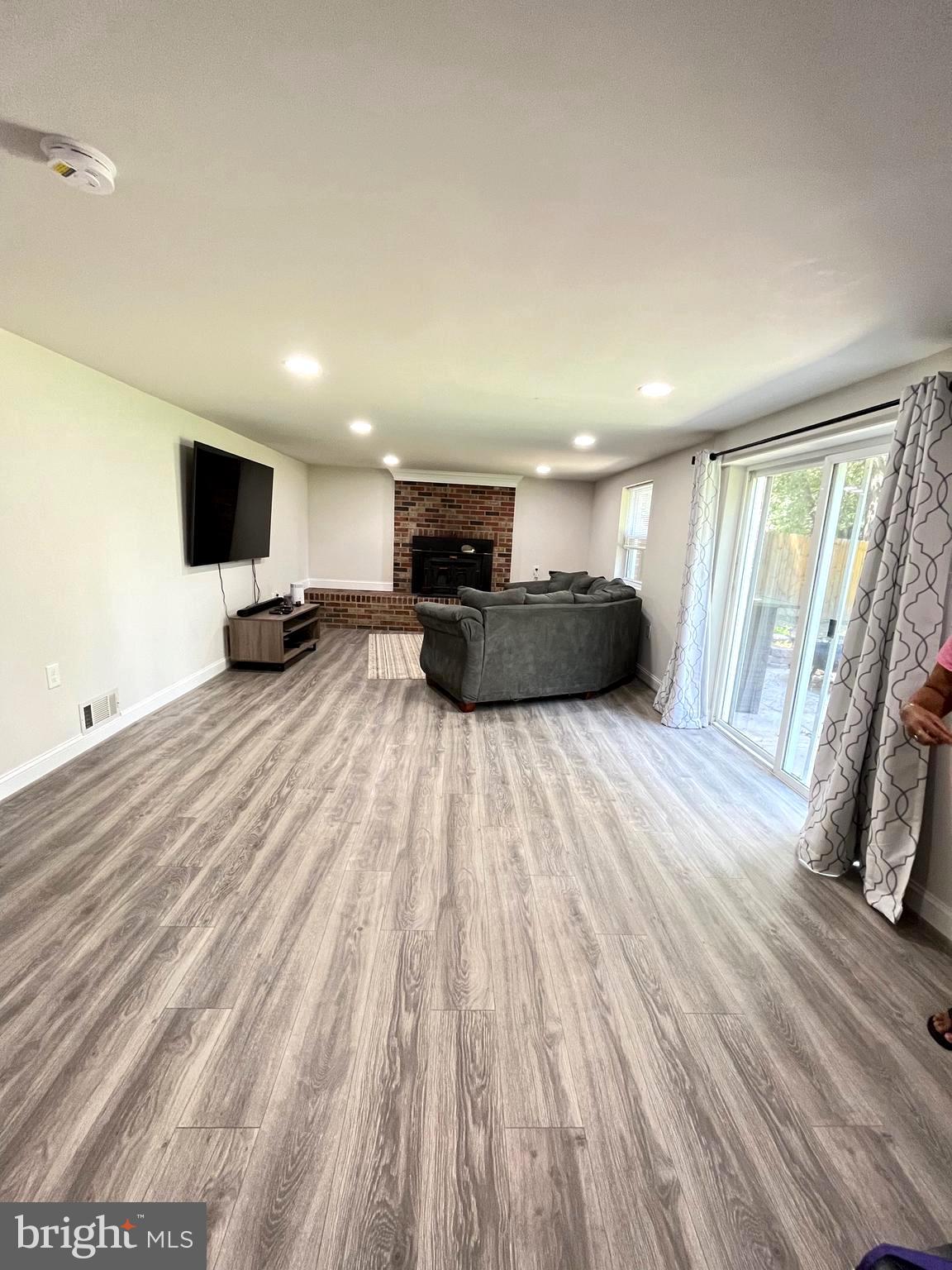 WESTCHESTER ESTATES - Residential Lease