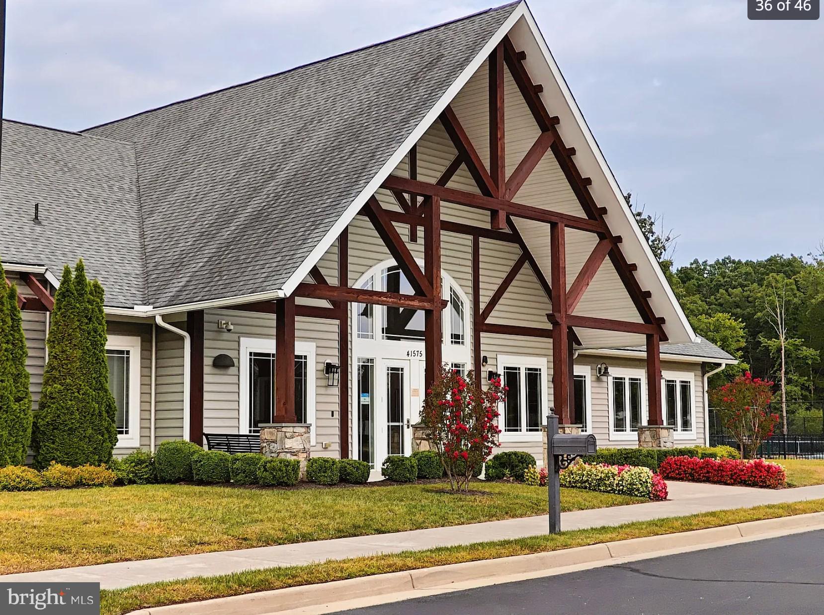 LOUDOUN CROSSING - Residential Lease