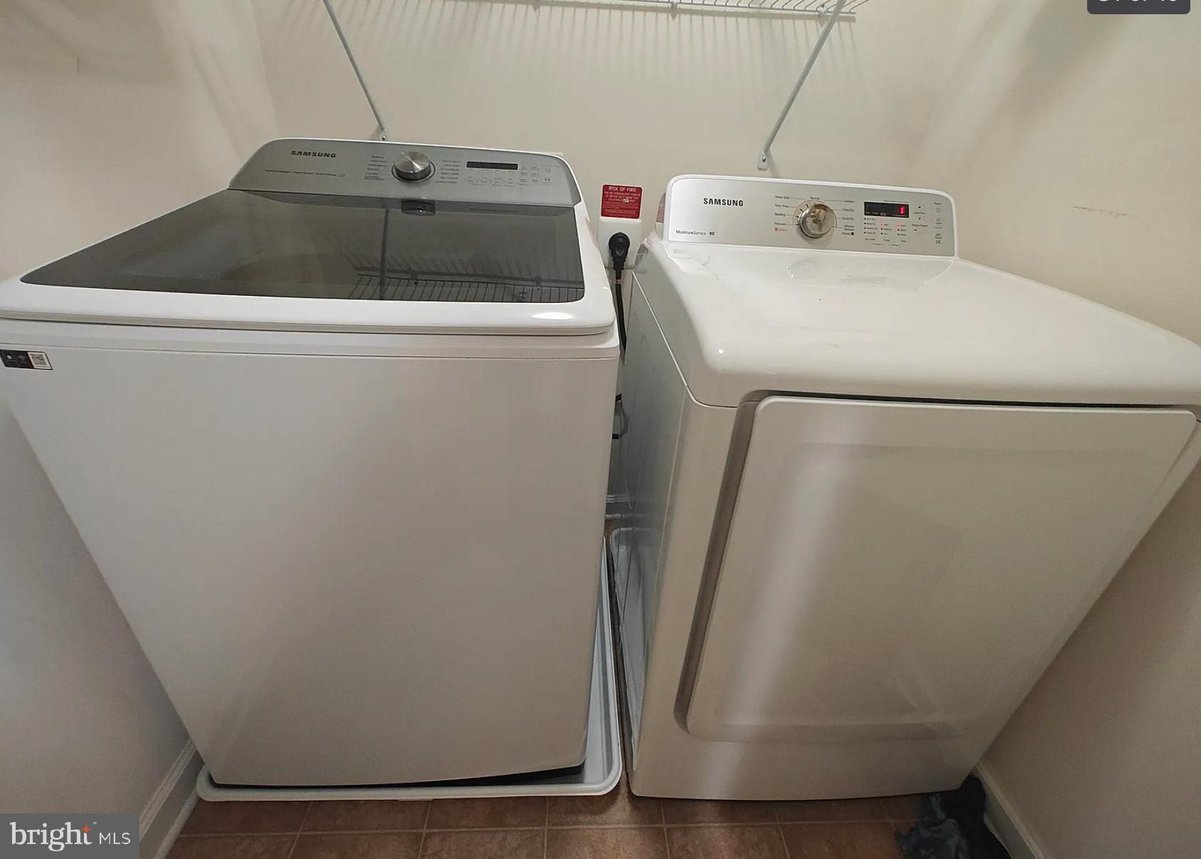 LOUDOUN CROSSING - Residential Lease