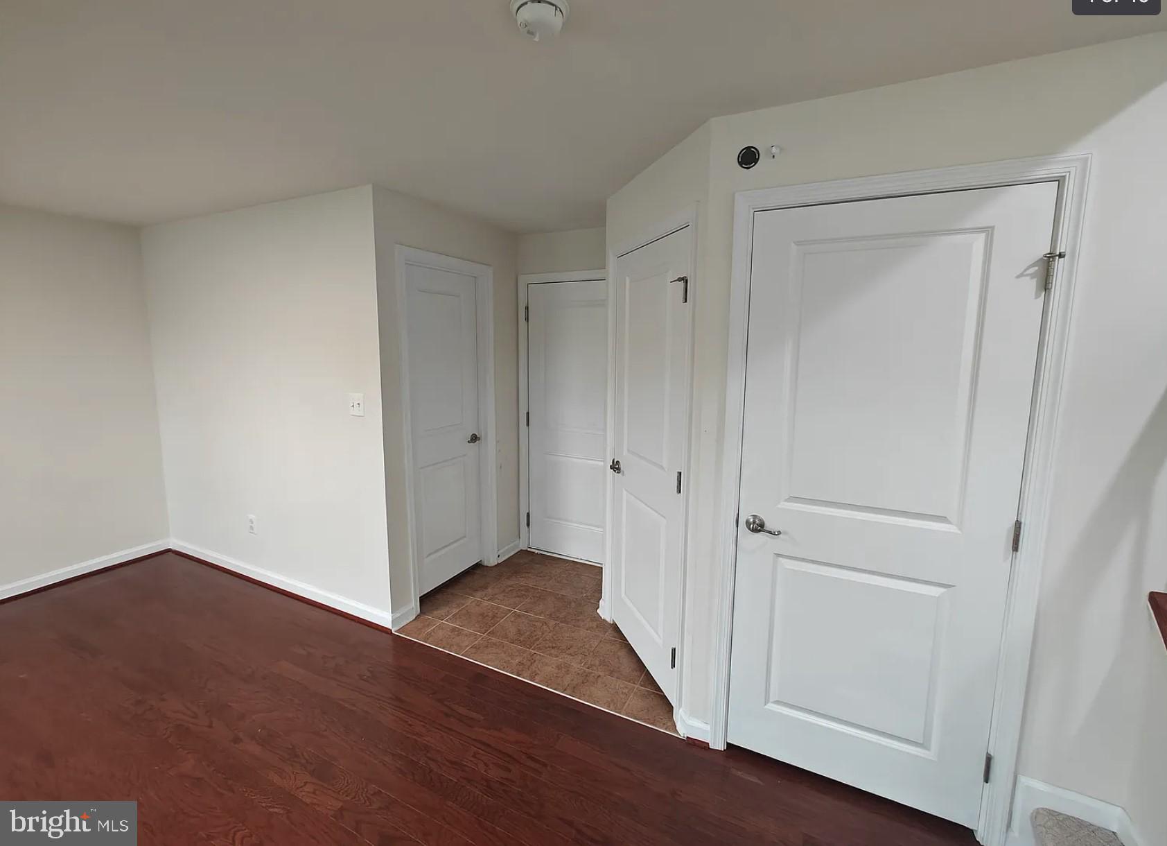 LOUDOUN CROSSING - Residential Lease