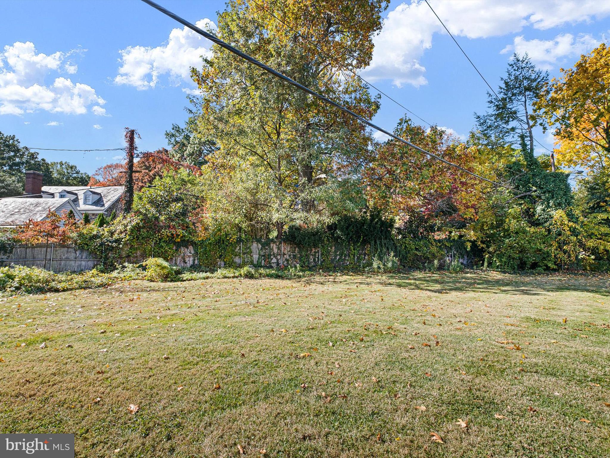 1105 WOODLAWN AVENUE