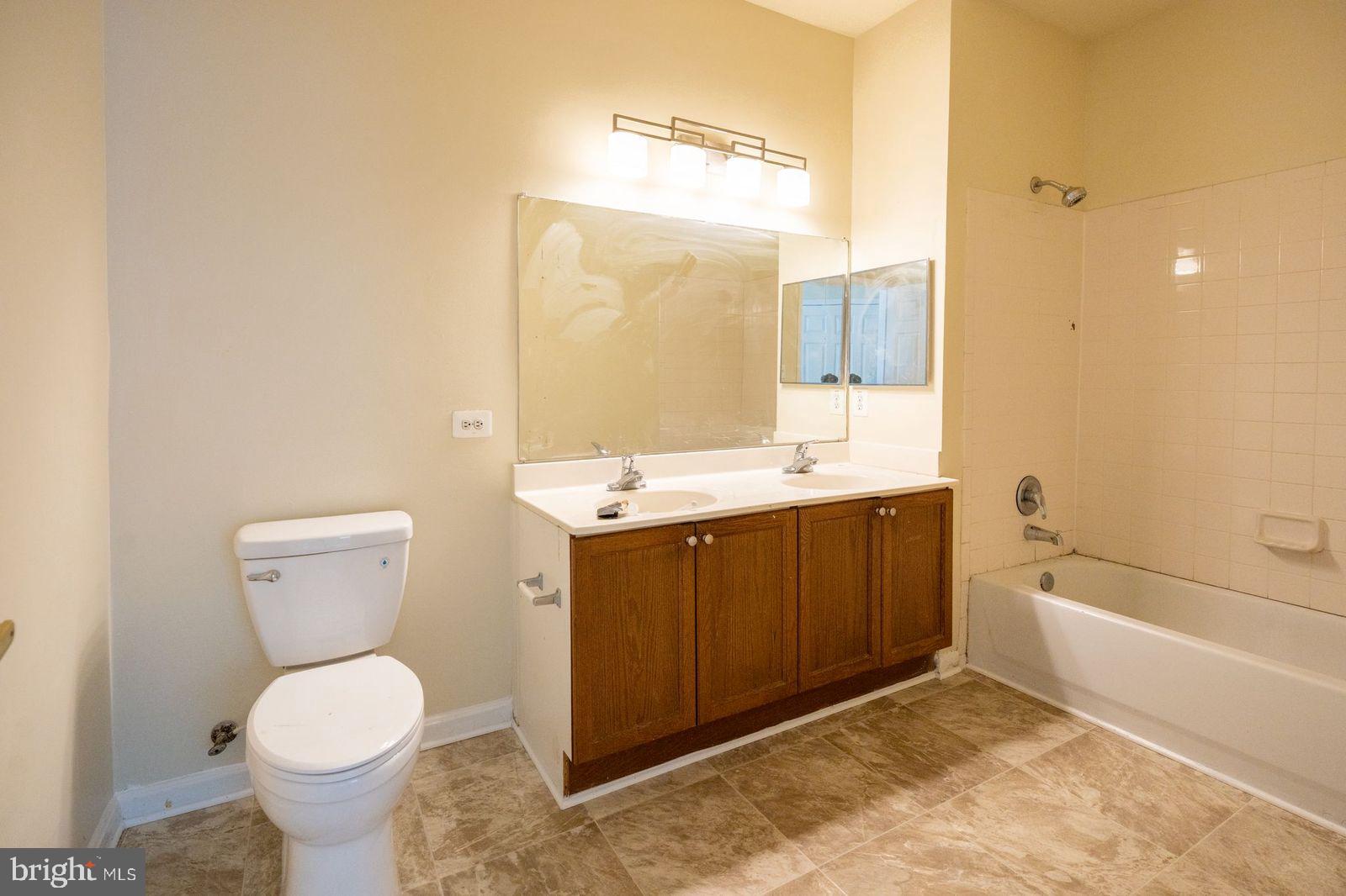 WINDSOR CROSSING - Residential Lease