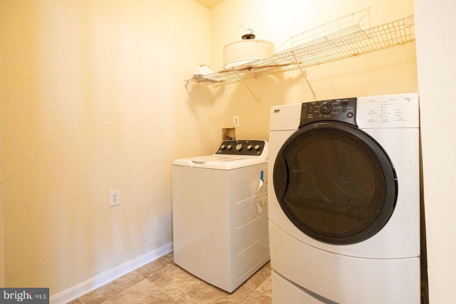 WINDSOR CROSSING - Residential Lease