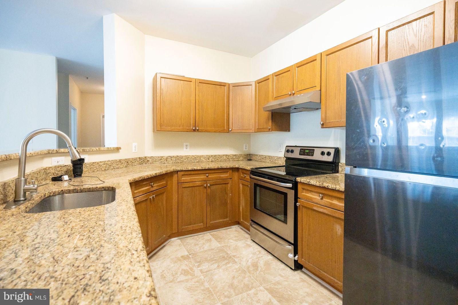 WINDSOR CROSSING - Residential Lease