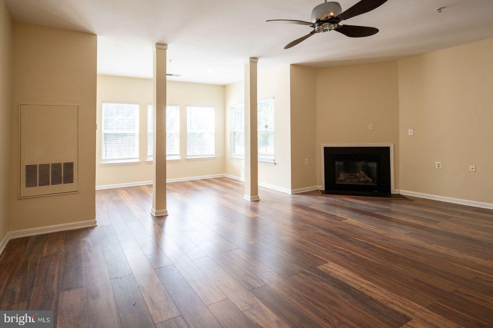 WINDSOR CROSSING - Residential Lease