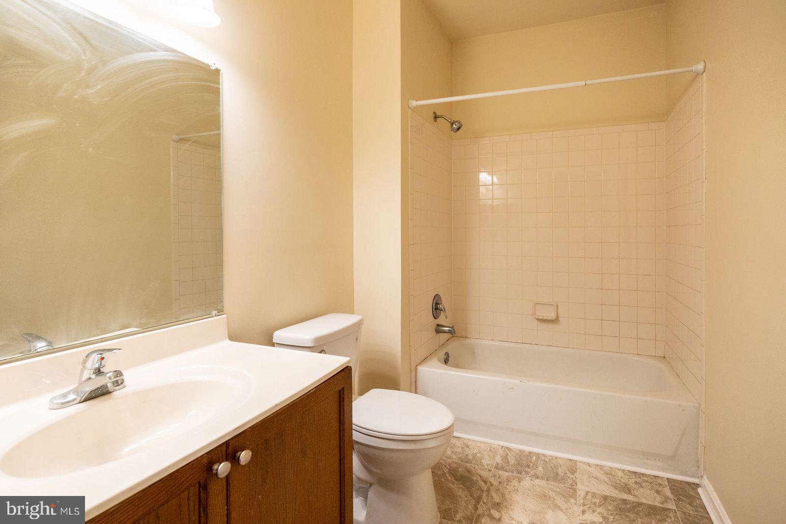 WINDSOR CROSSING - Residential Lease