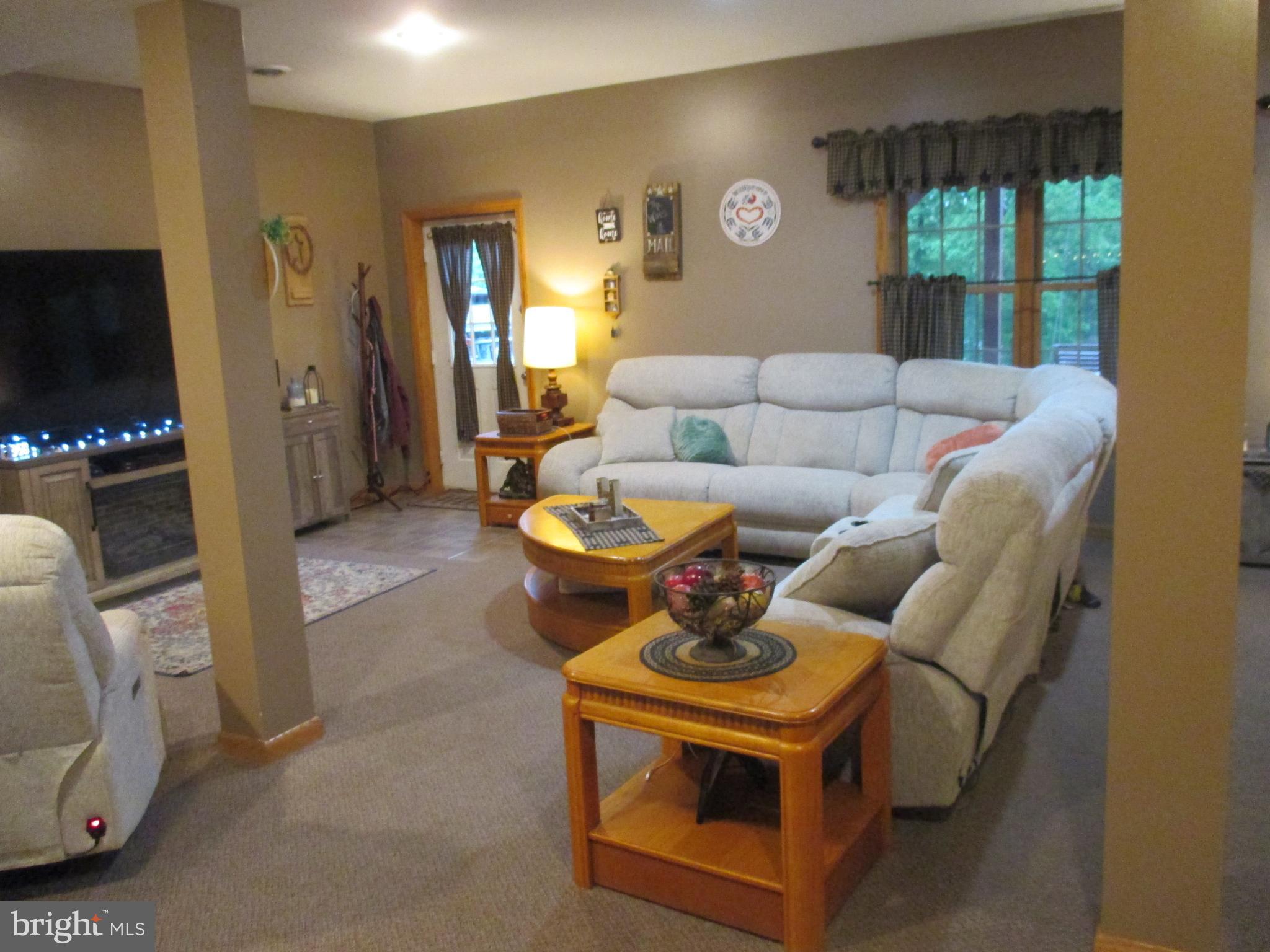 KNOBLEY VIEW - Residential