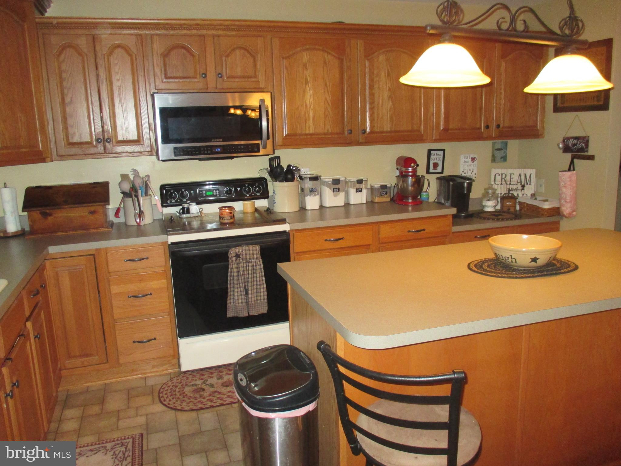 KNOBLEY VIEW - Residential