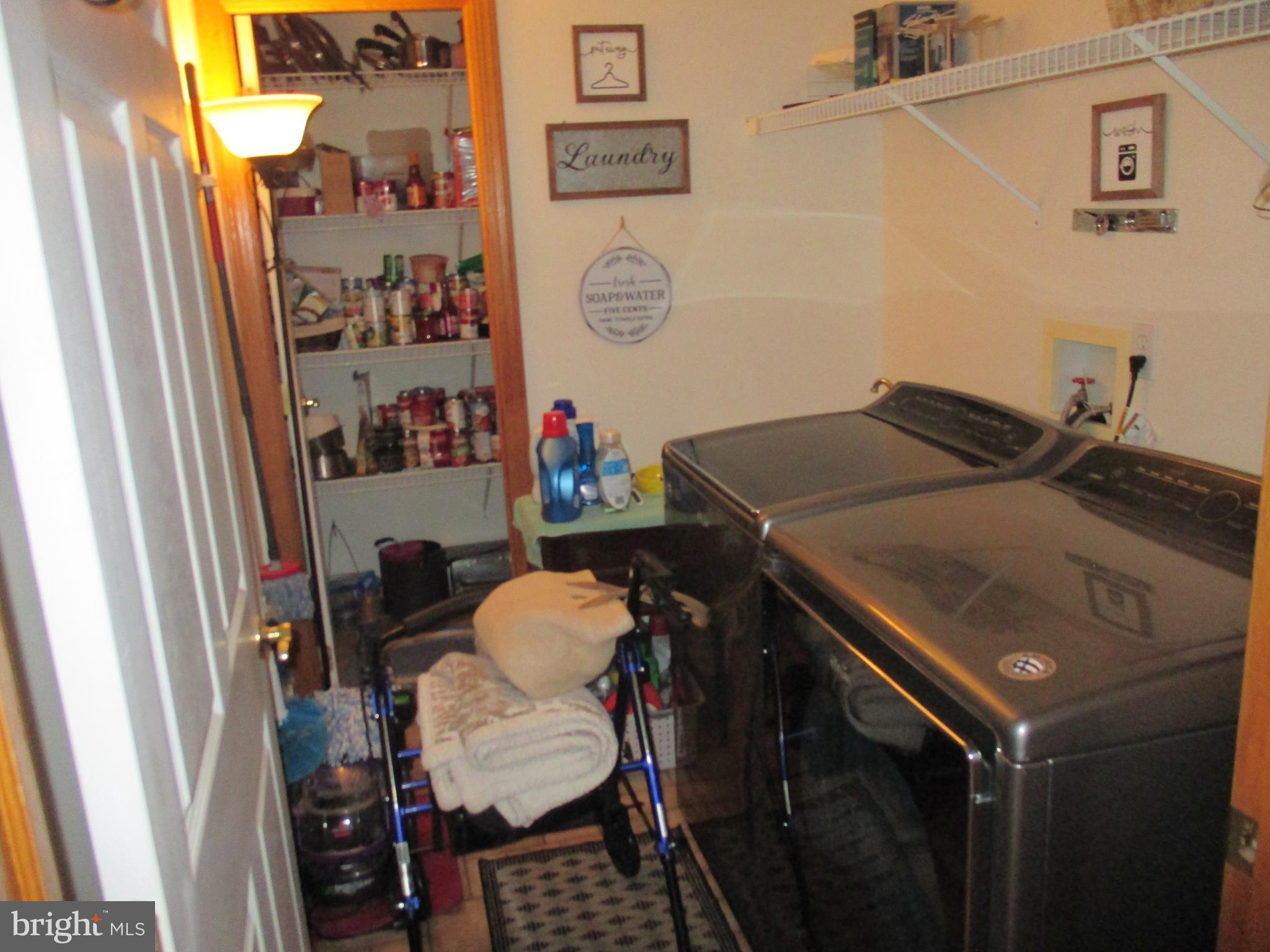 KNOBLEY VIEW - Residential