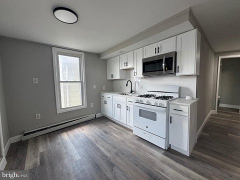 Condo For Rent - 242 N Broadway #C<br/> GLOUCESTER CITY, NJ 08030